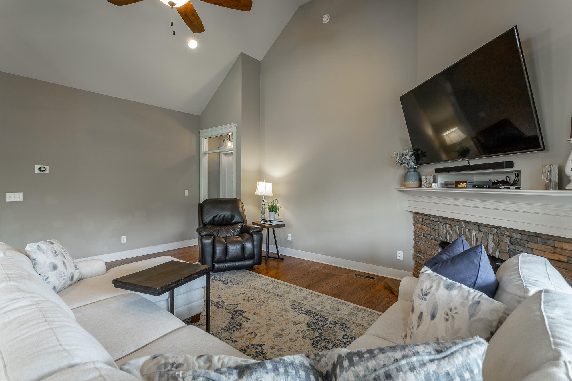 80 The Pointe Drive
