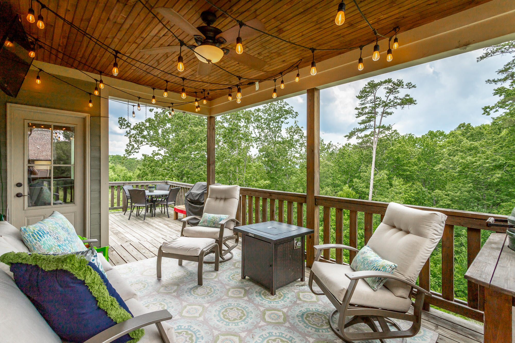 80 The Pointe Drive