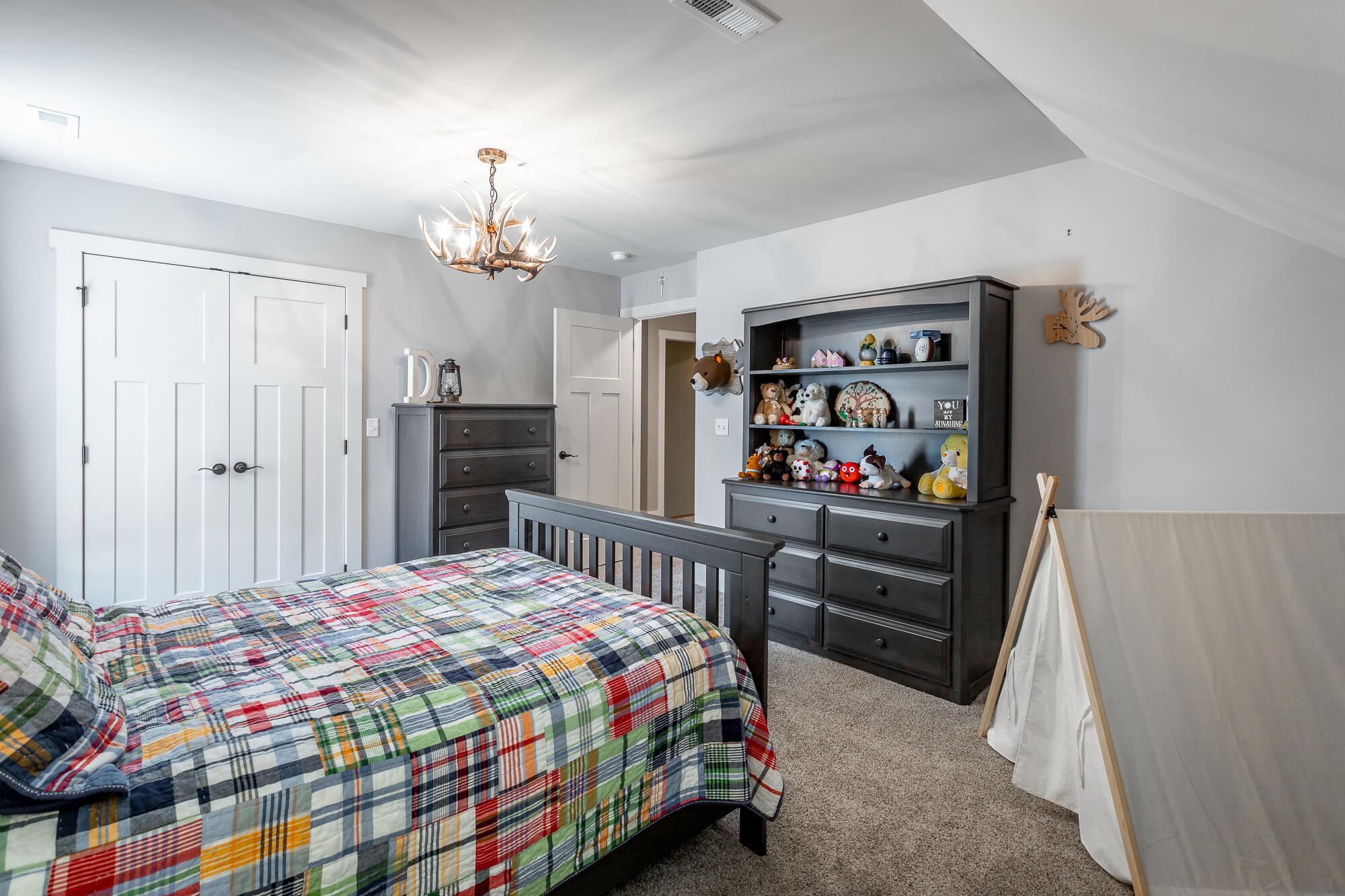 80 The Pointe Drive