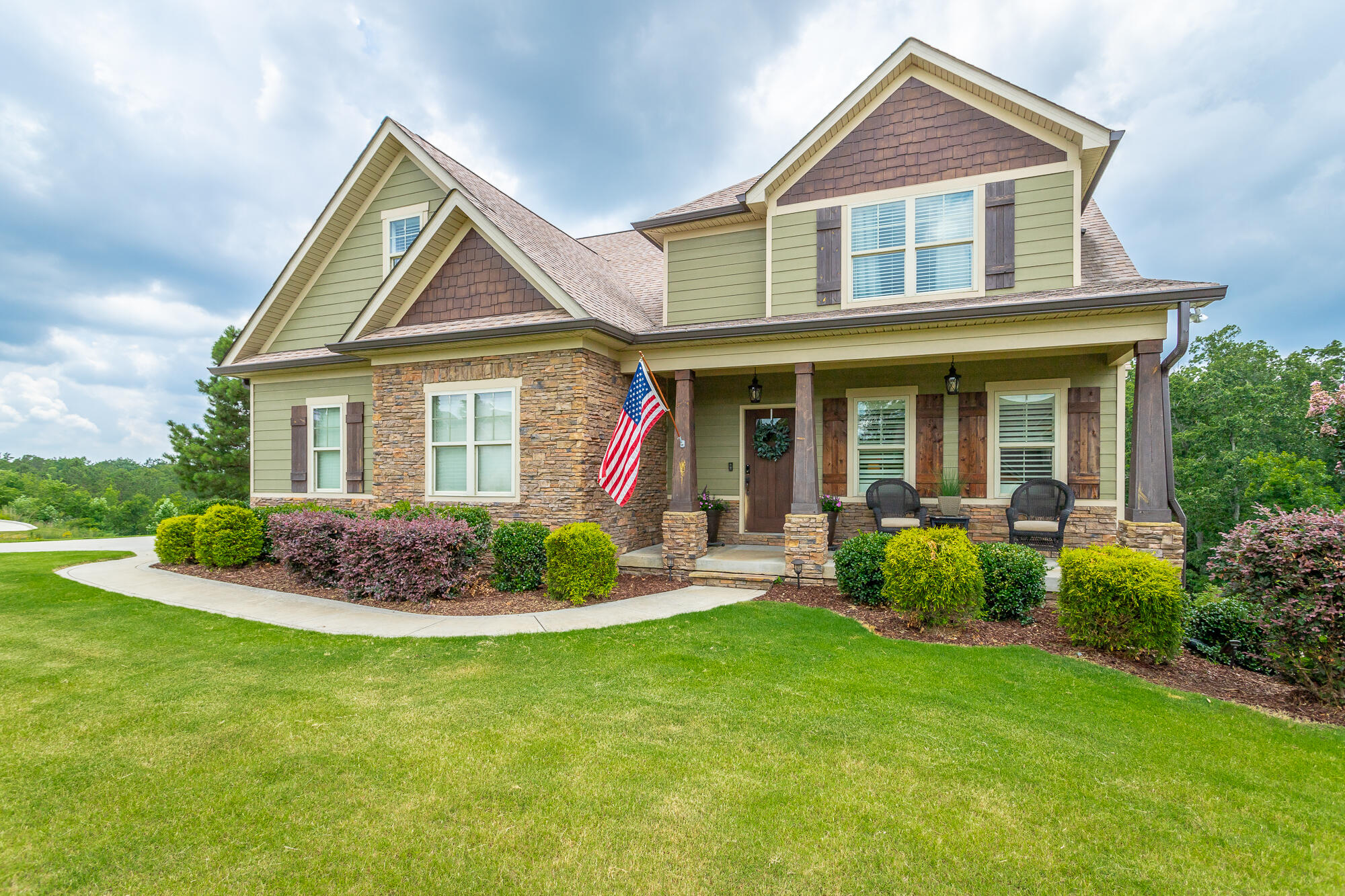 80 The Pointe Drive