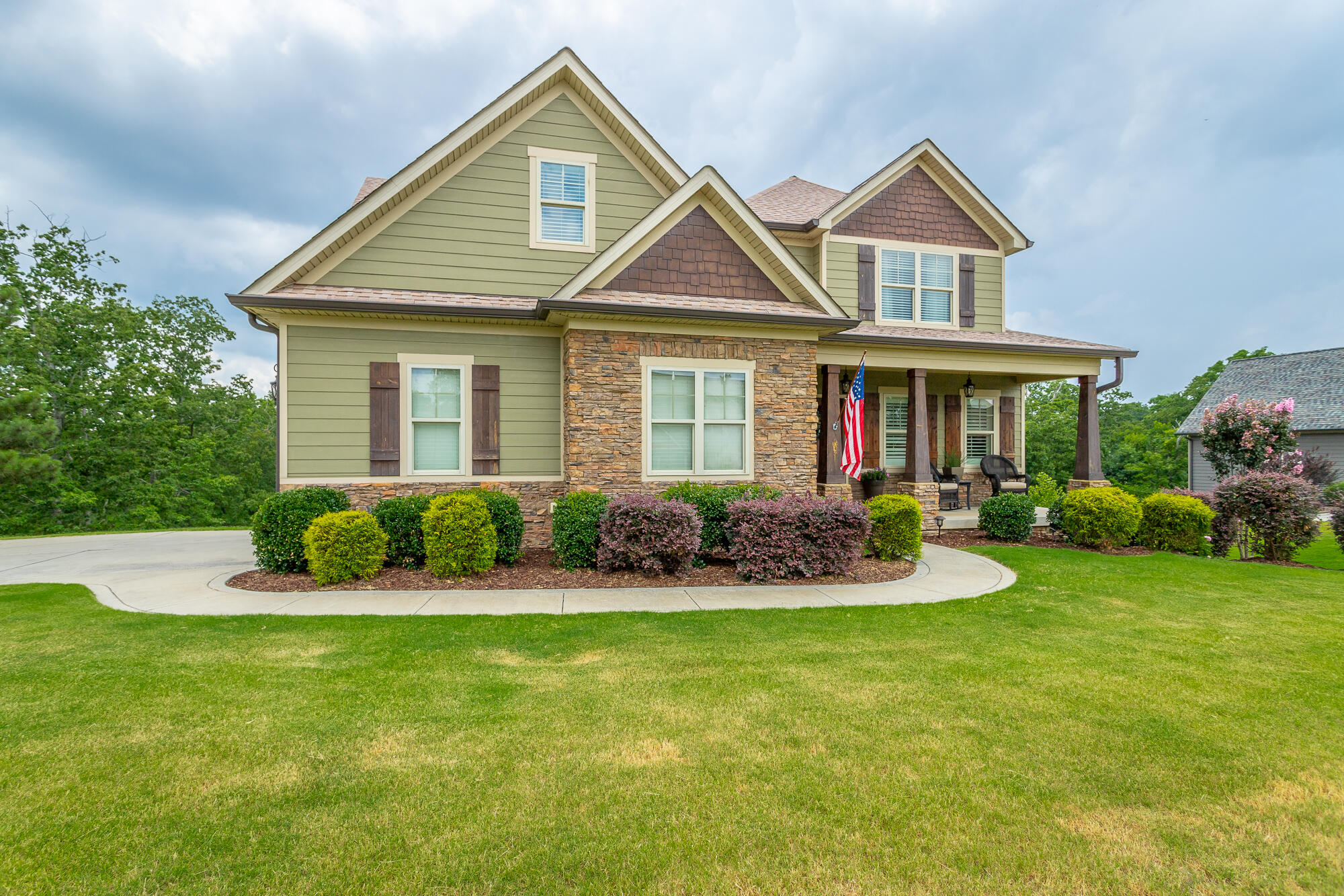 80 The Pointe Drive