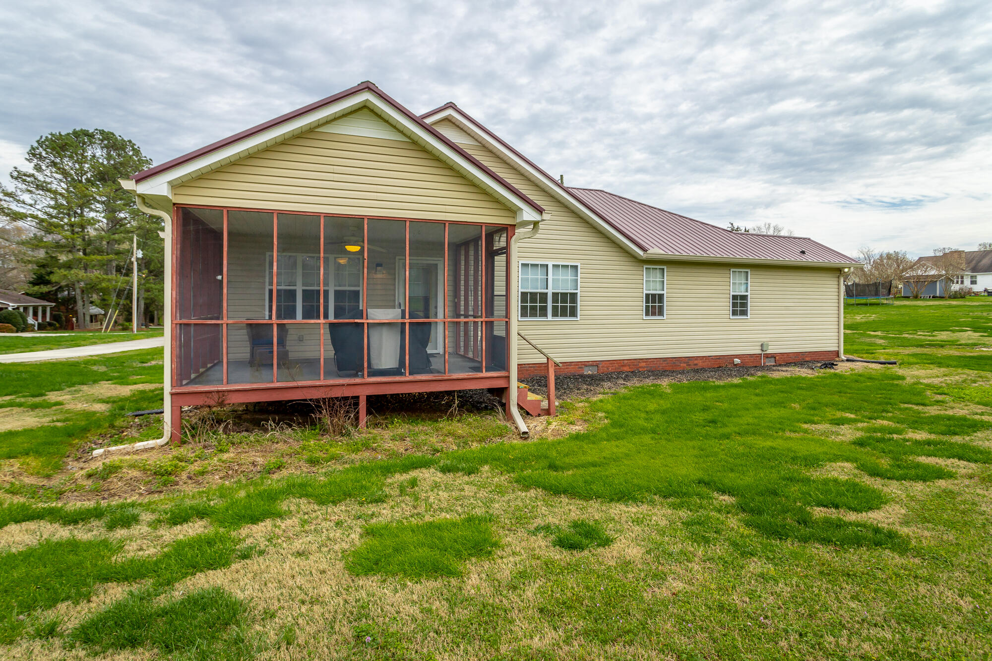 191 NE Woodstream Place