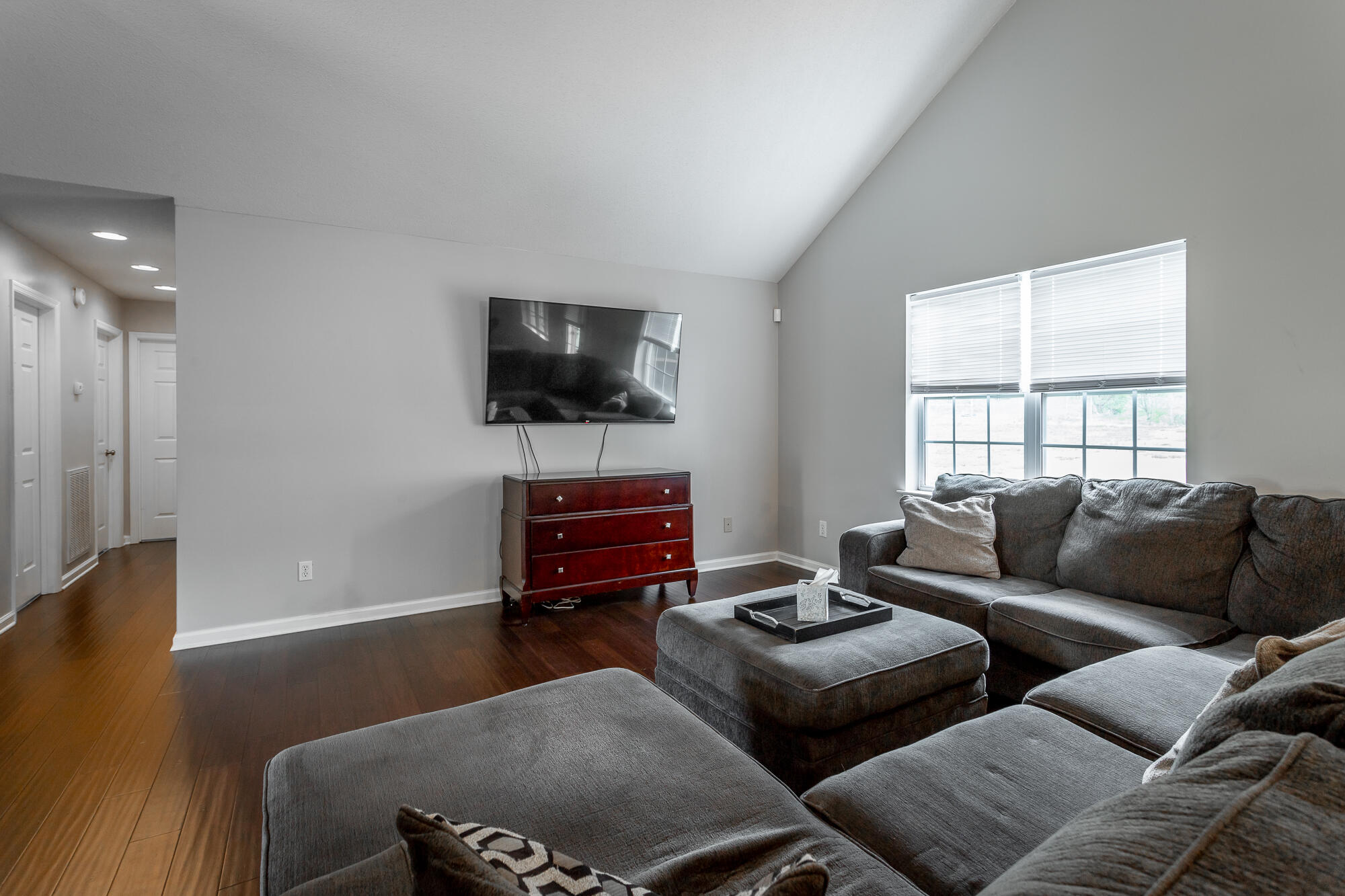 191 NE Woodstream Place