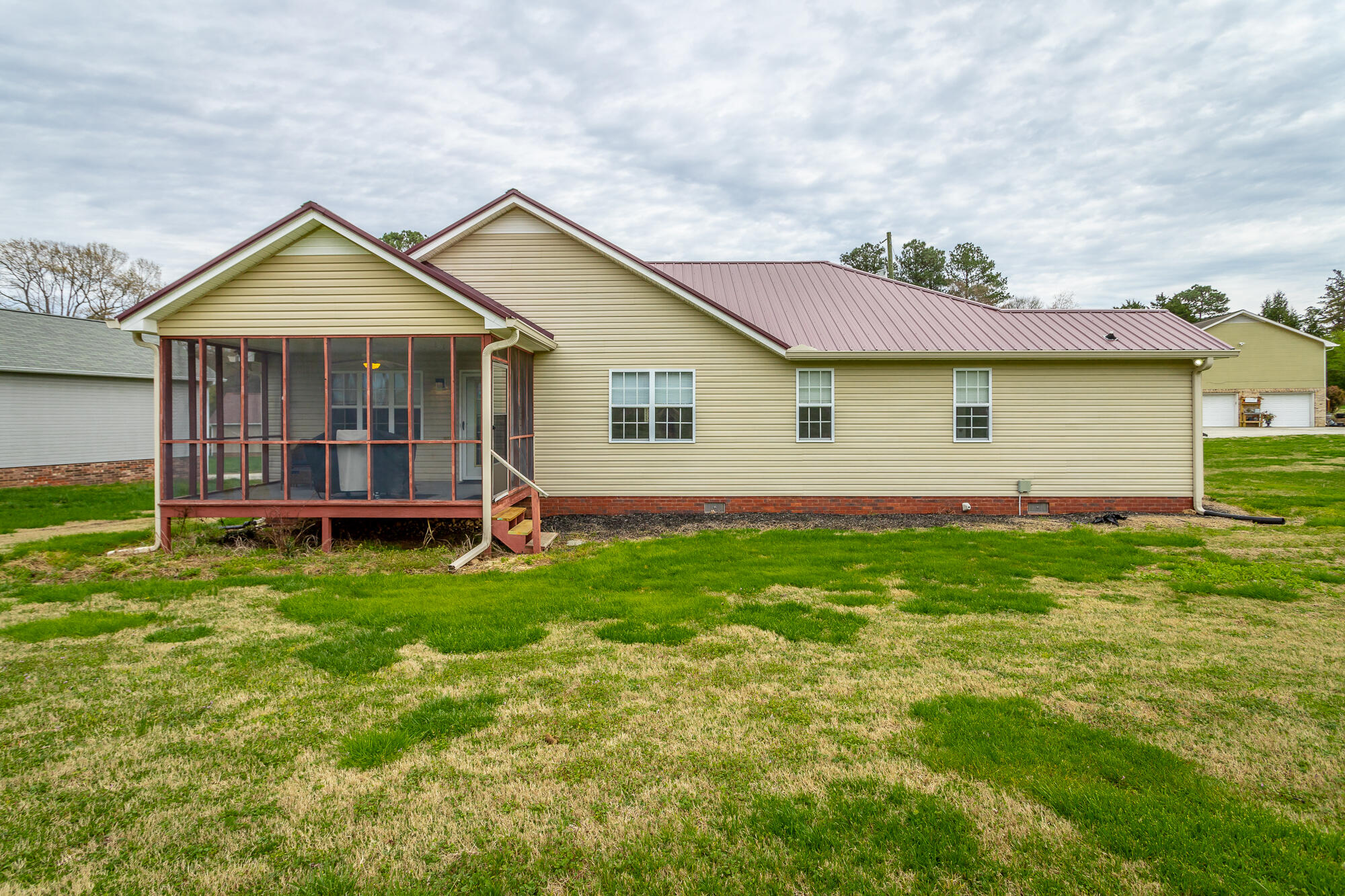 191 NE Woodstream Place