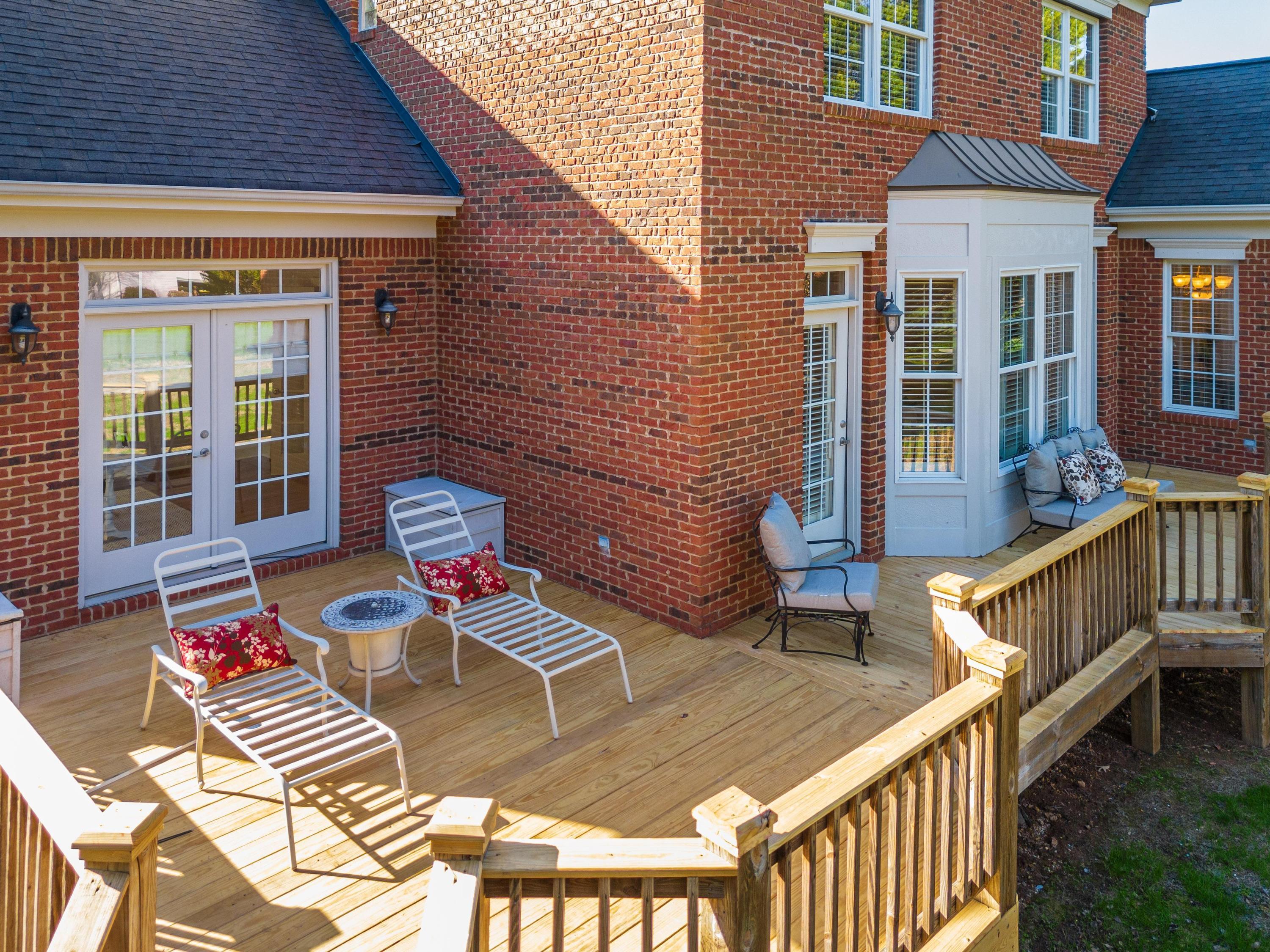 9524 Windrose Circle