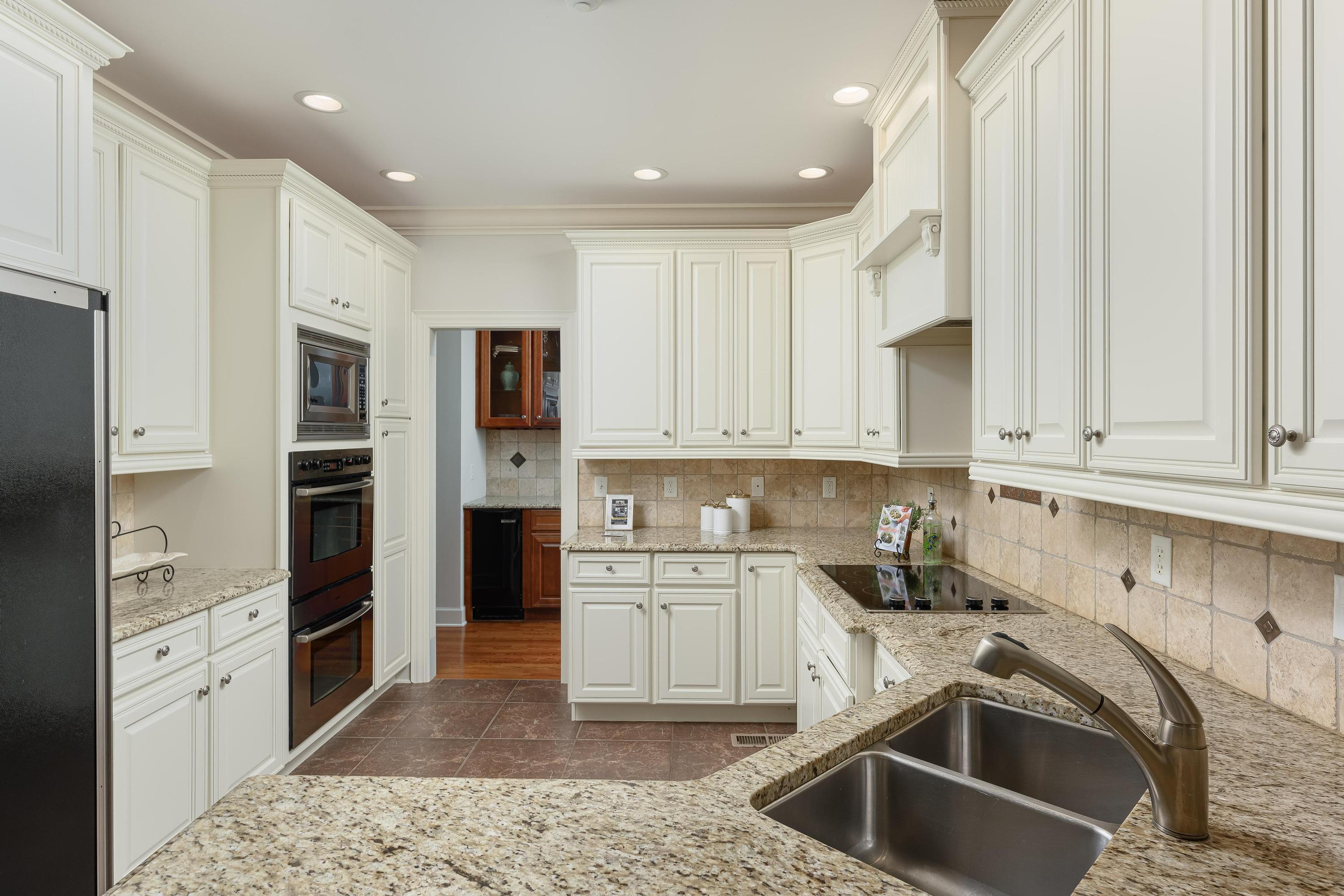 9524 Windrose Circle