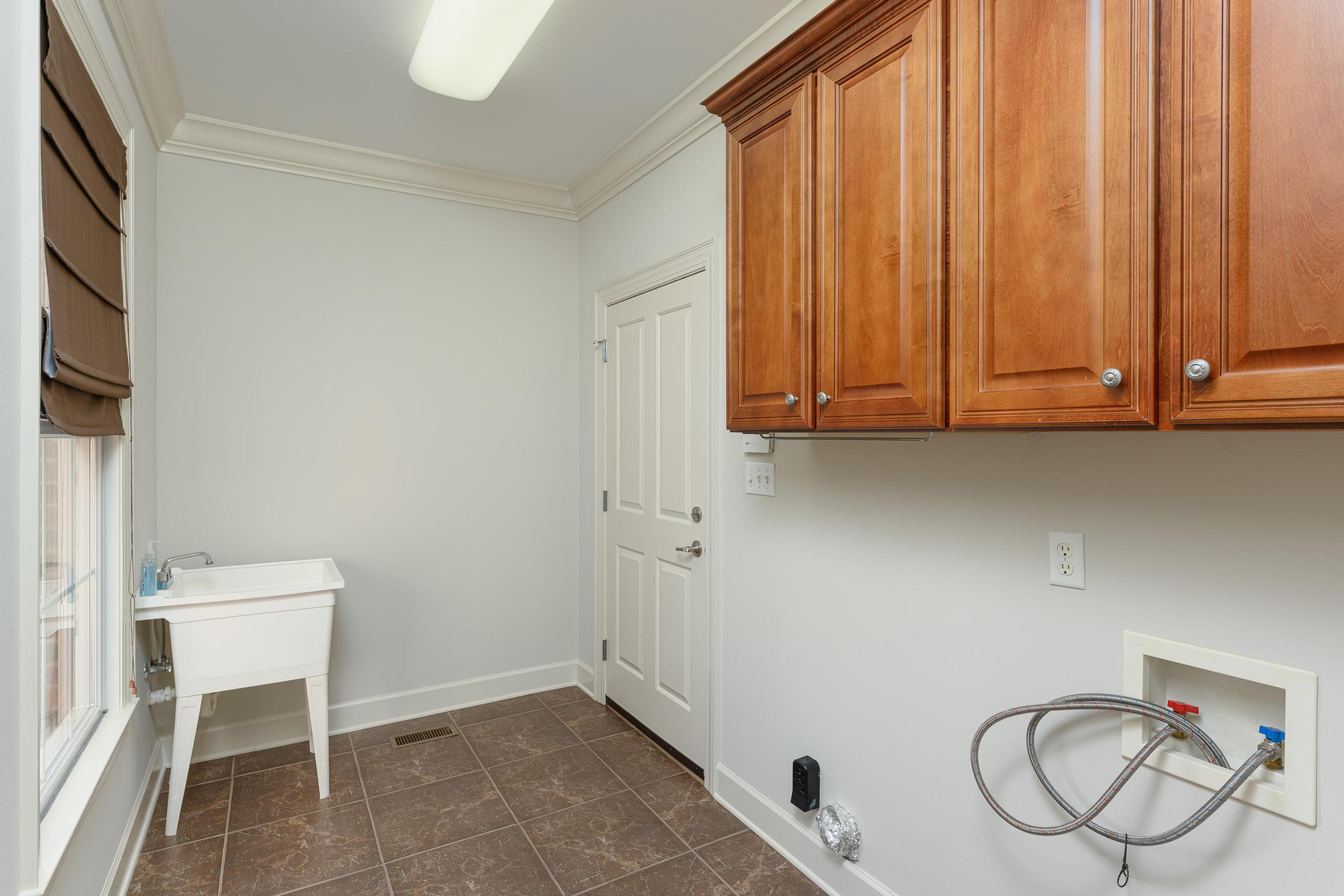 9524 Windrose Circle