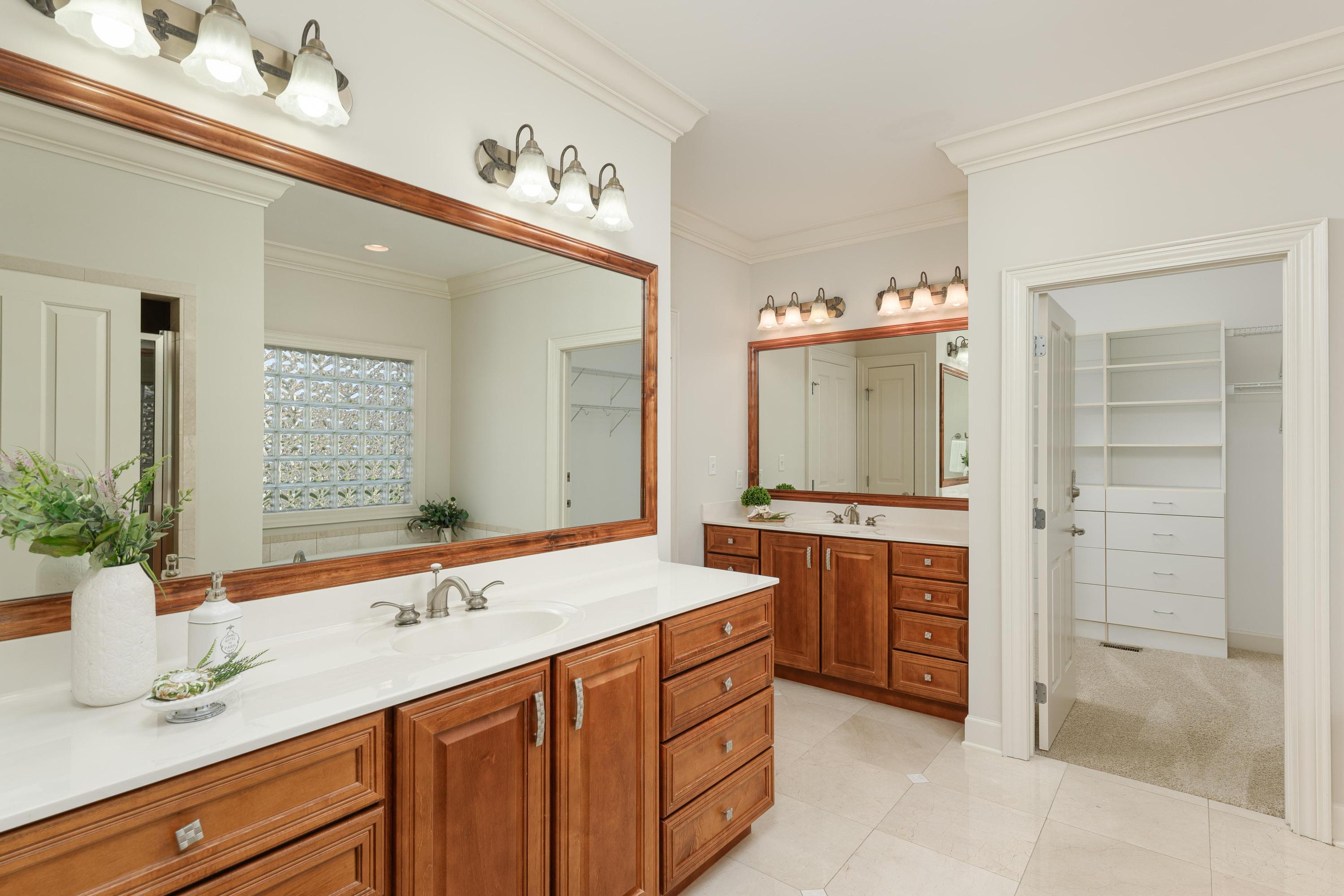 9524 Windrose Circle