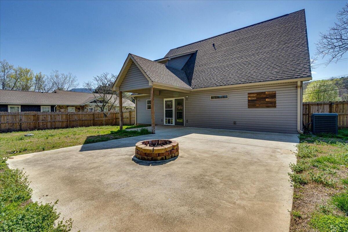 3713 Kellys Ferry Road