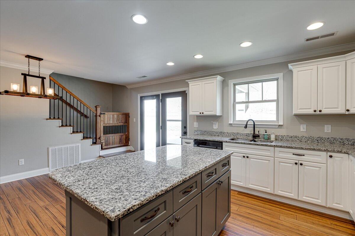 3713 Kellys Ferry Road