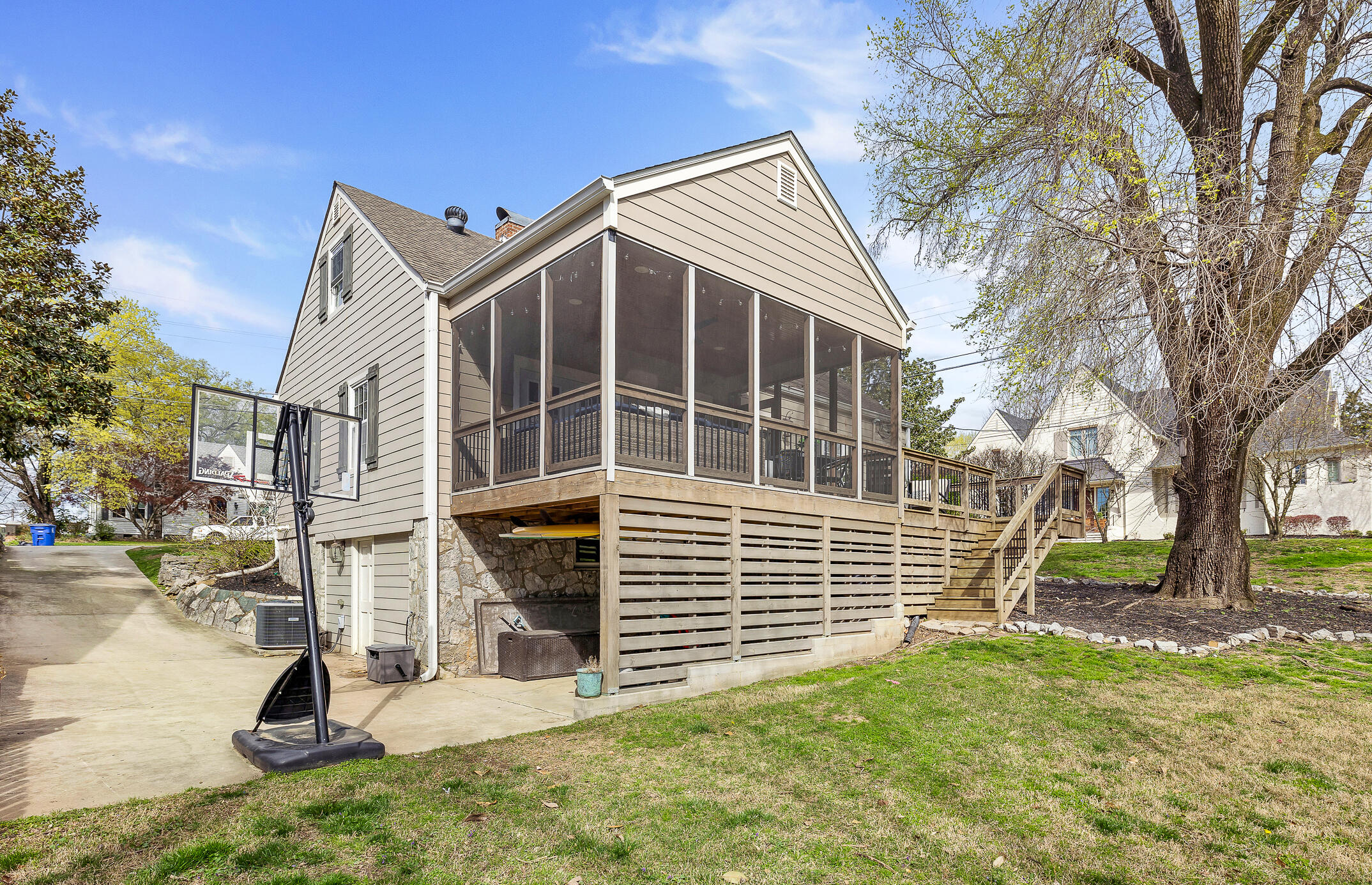 120 Mcfarland Avenue