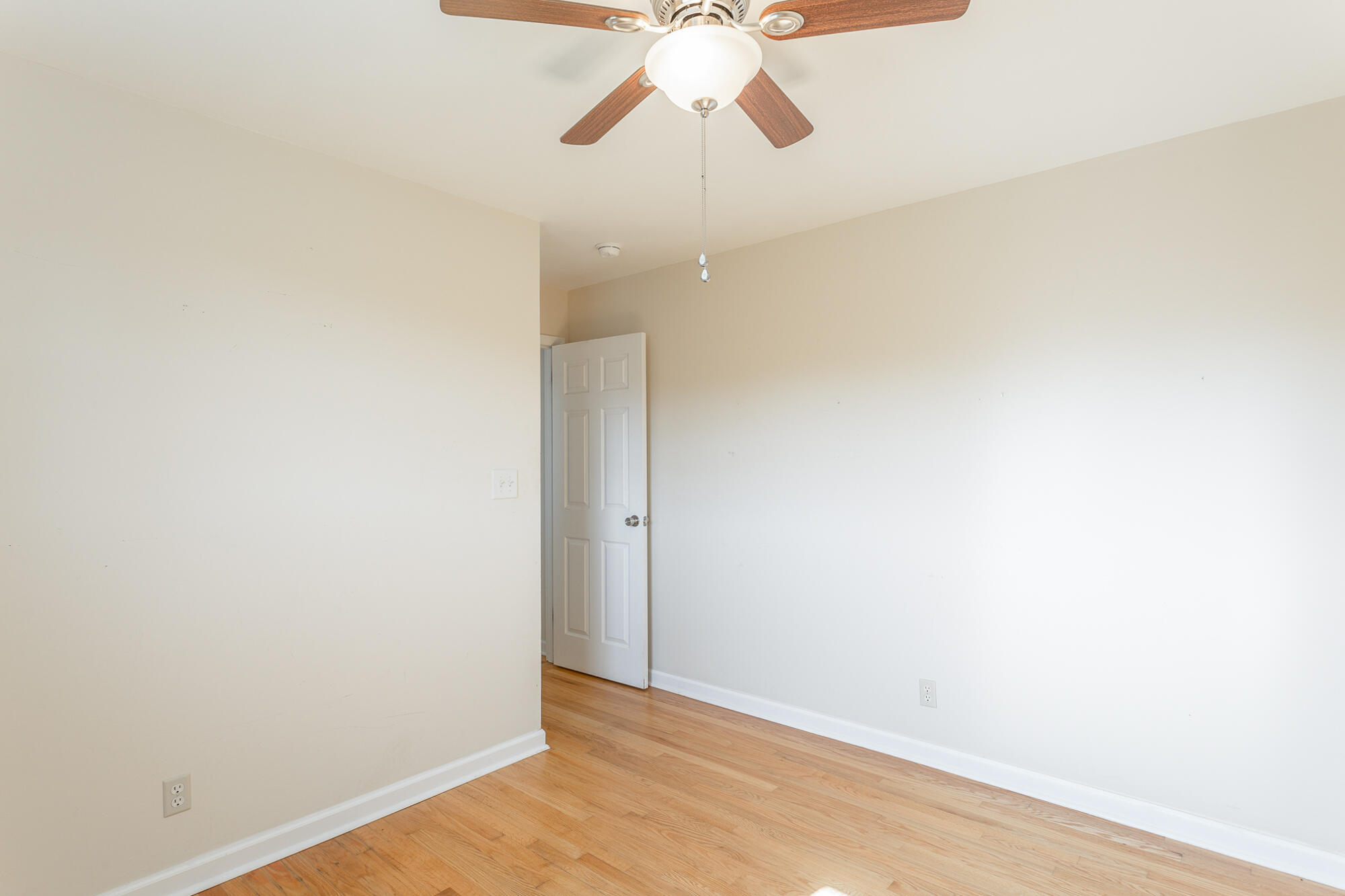 624 Ely Road, 1