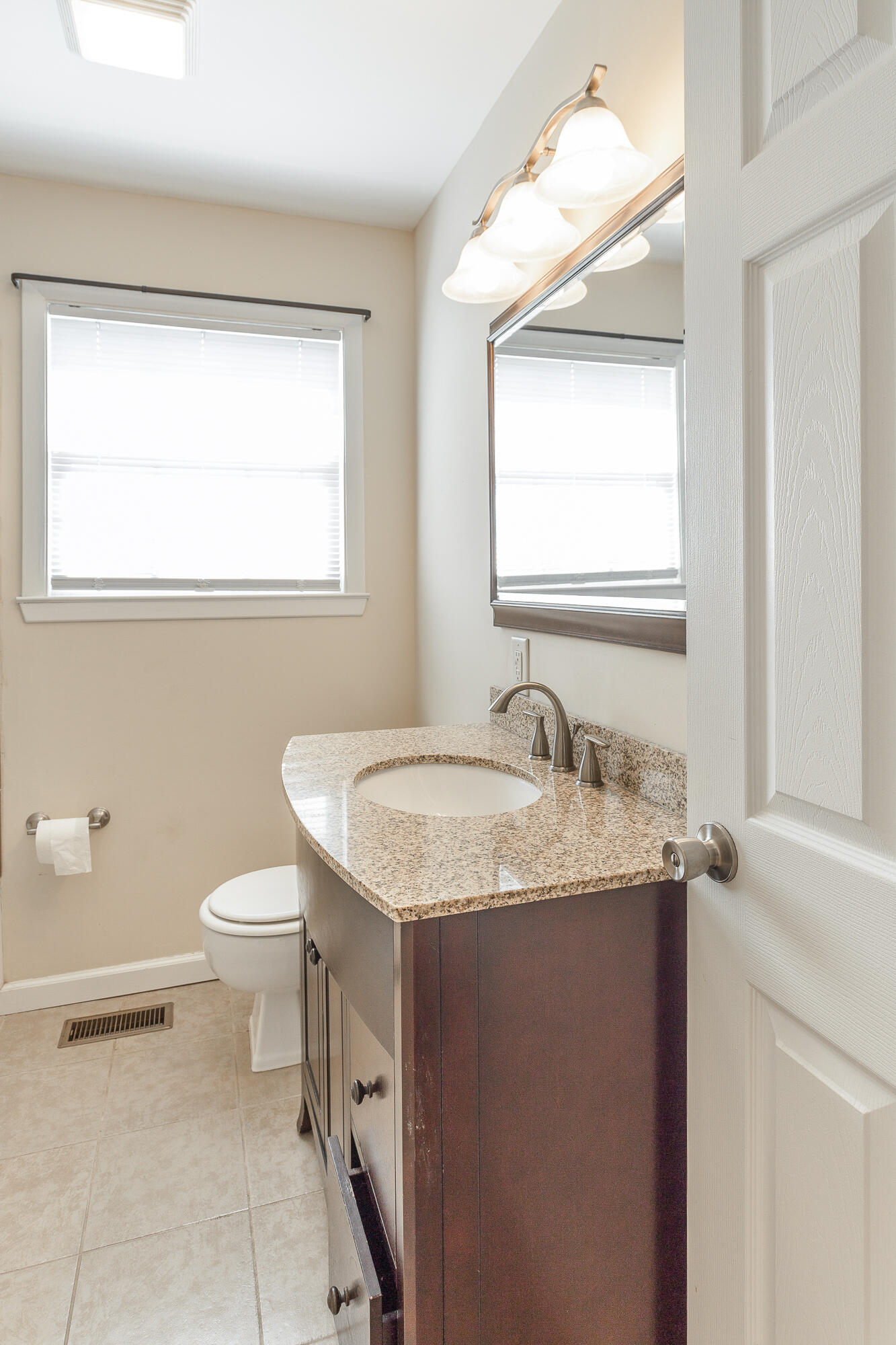 624 Ely Road, 1