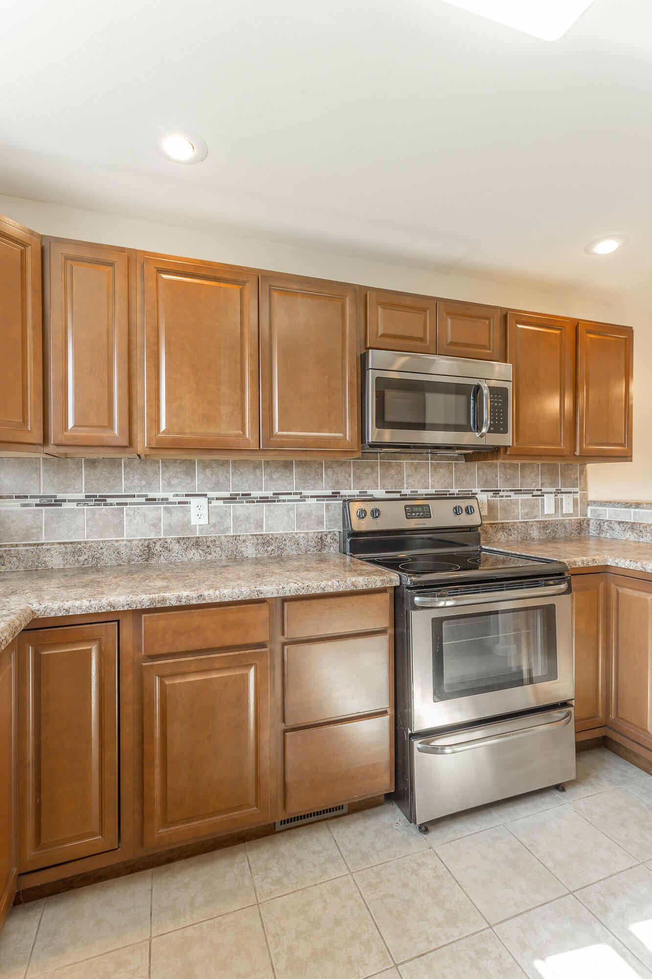 624 Ely Road, 1