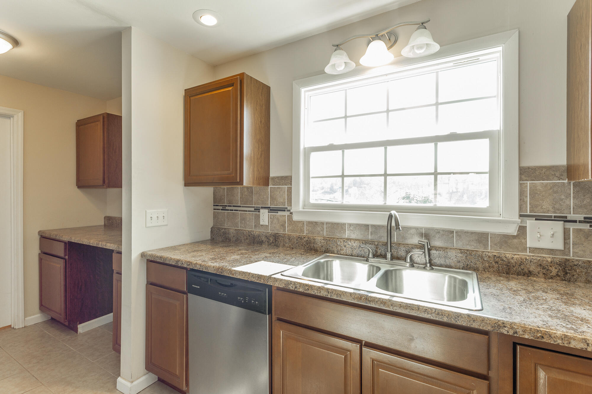 624 Ely Road, 1