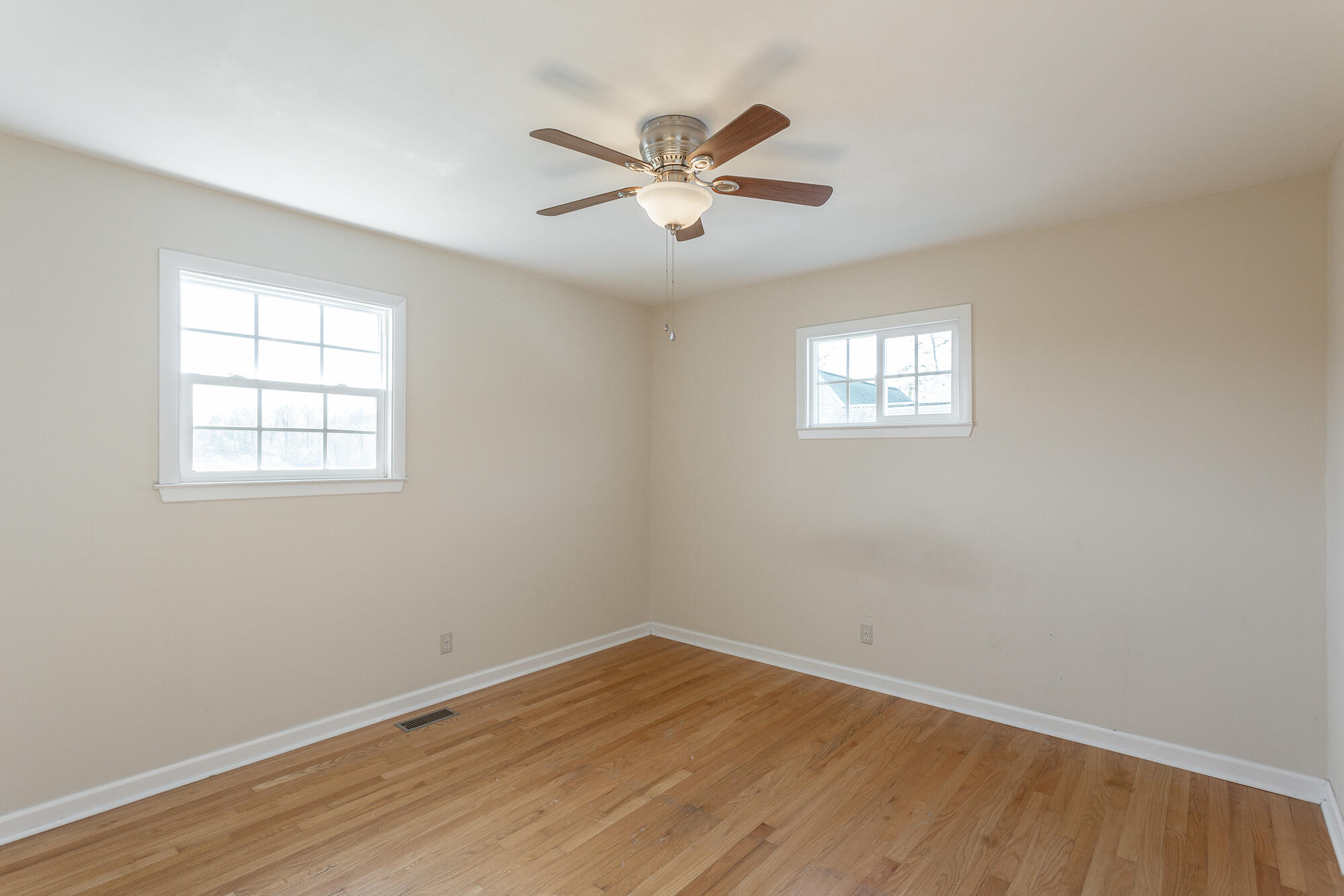 624 Ely Road, 1