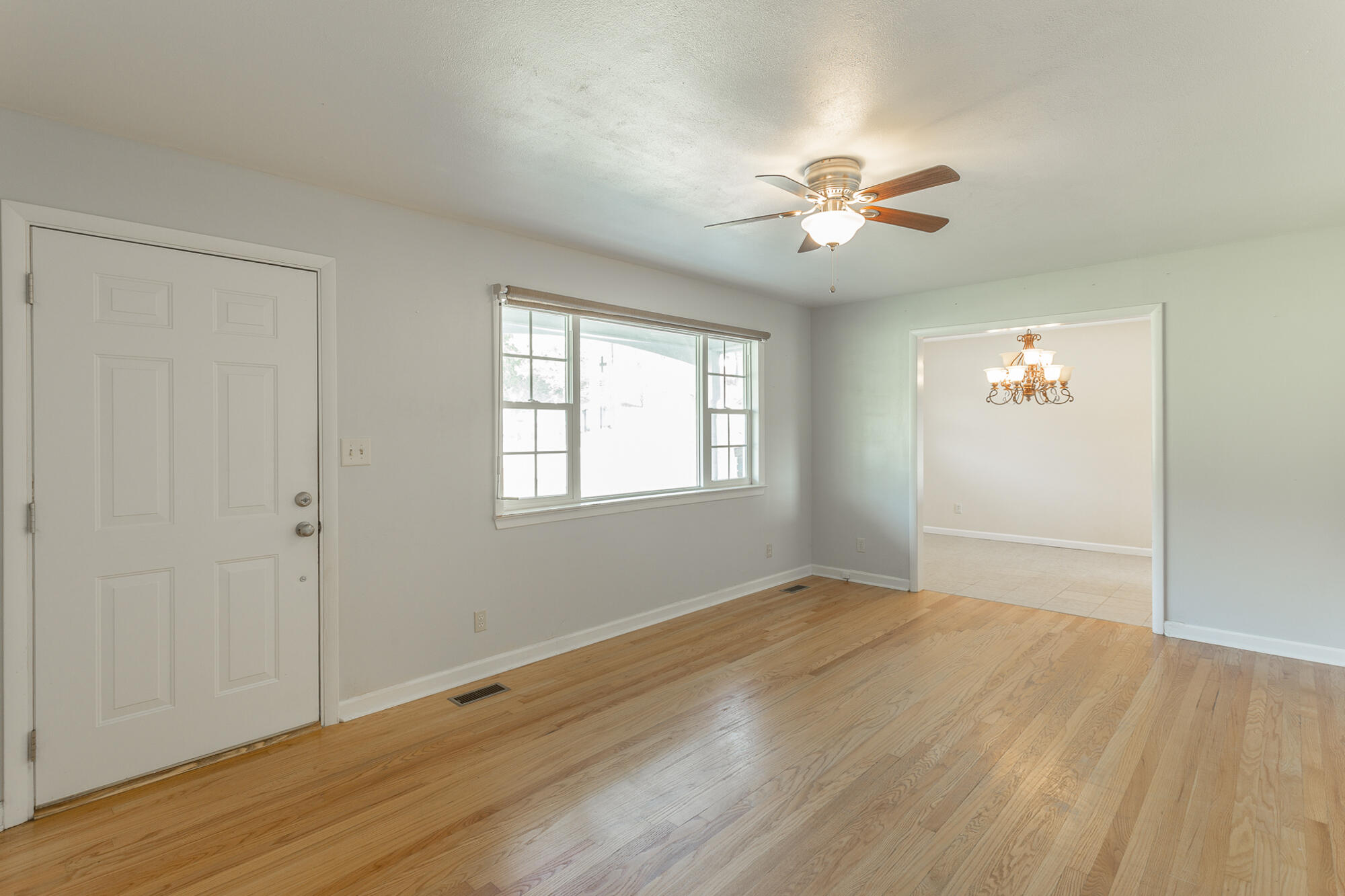 624 Ely Road, 1