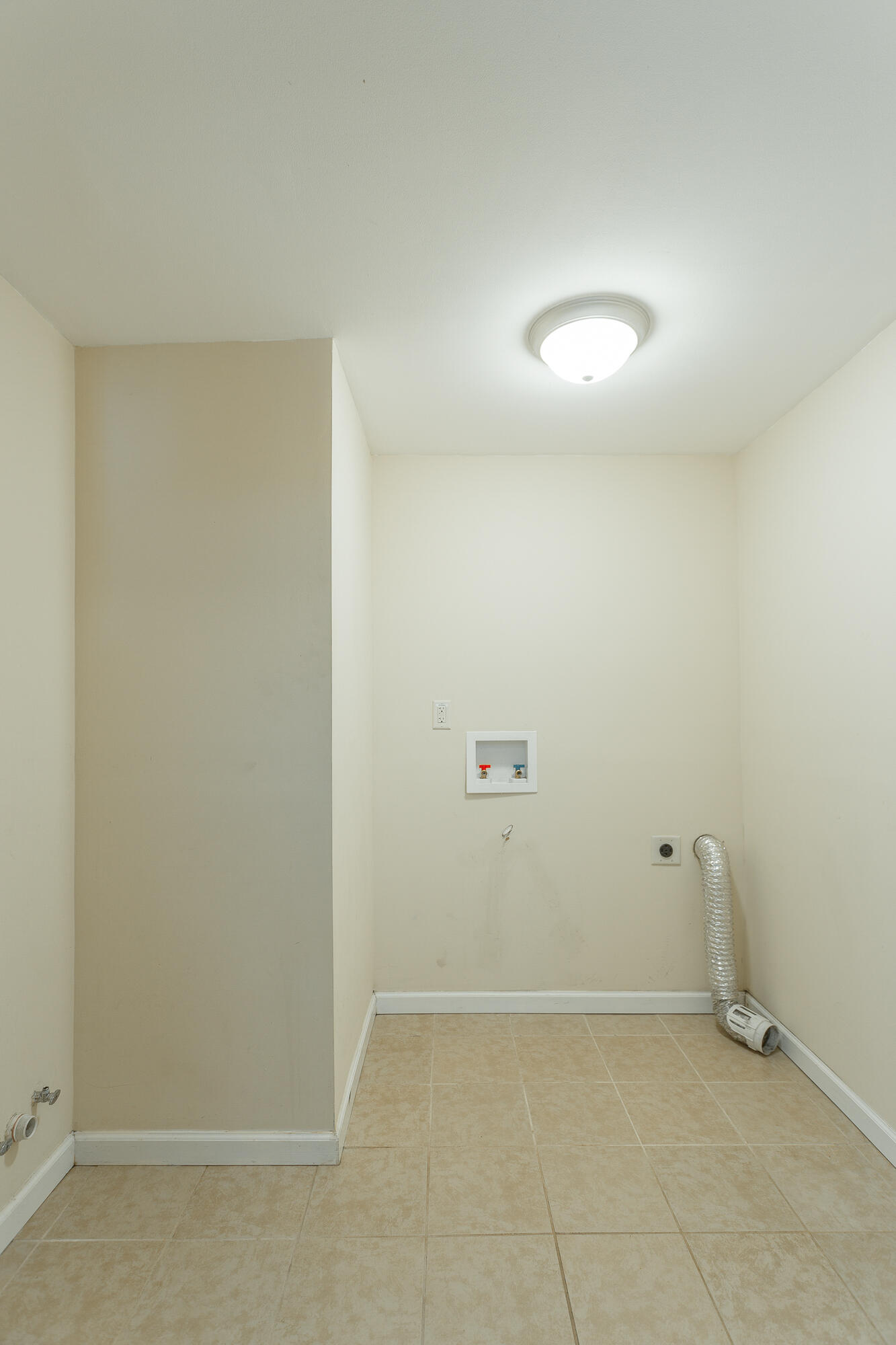 624 Ely Road, 1
