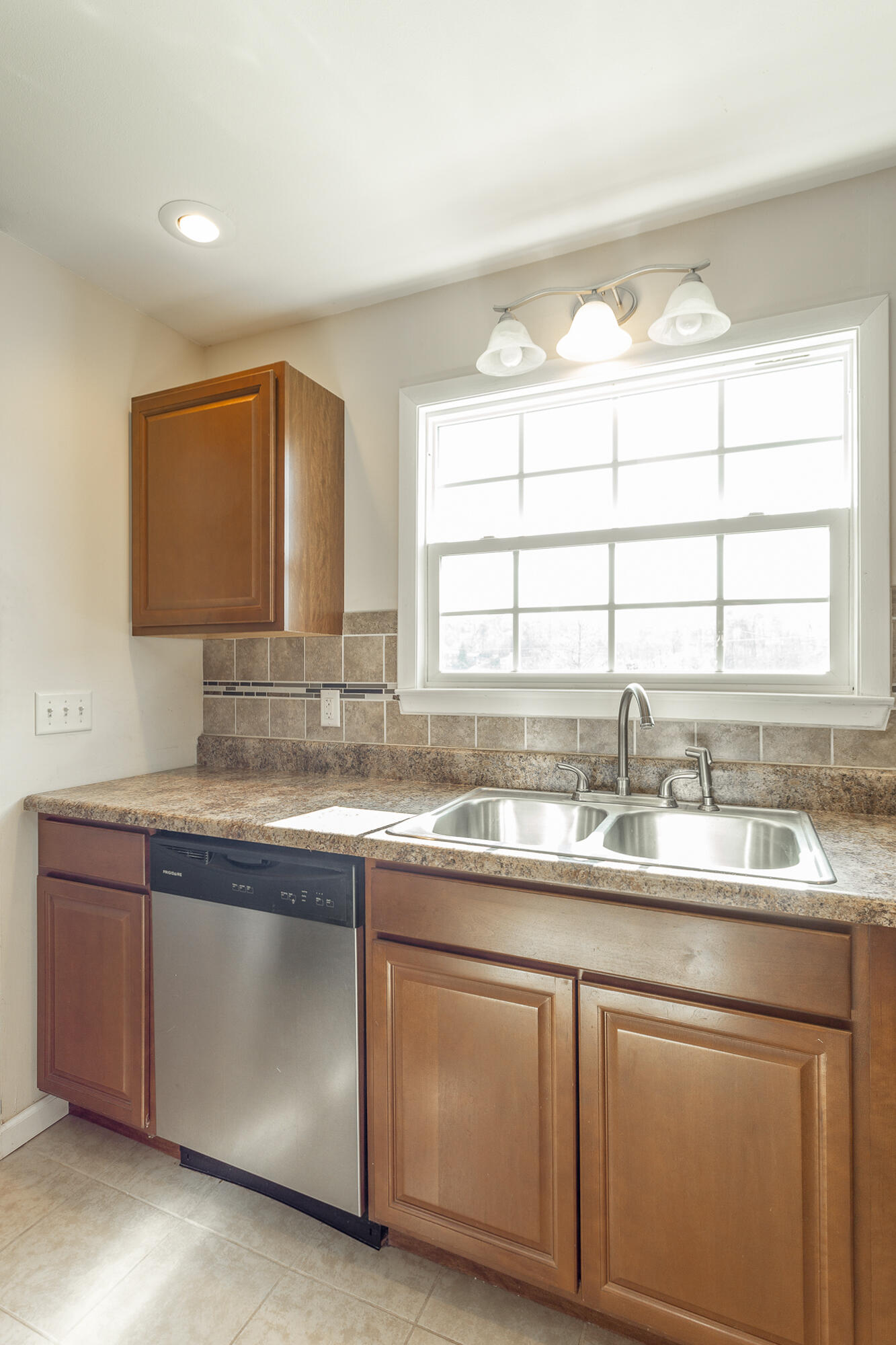 624 Ely Road, 1