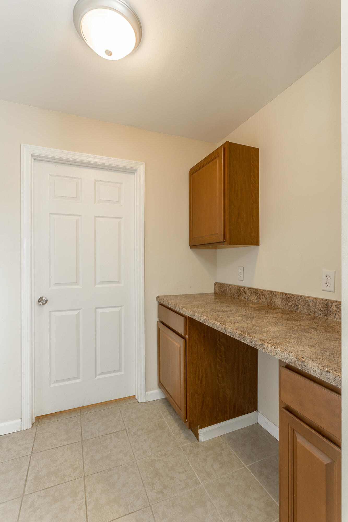 624 Ely Road, 1