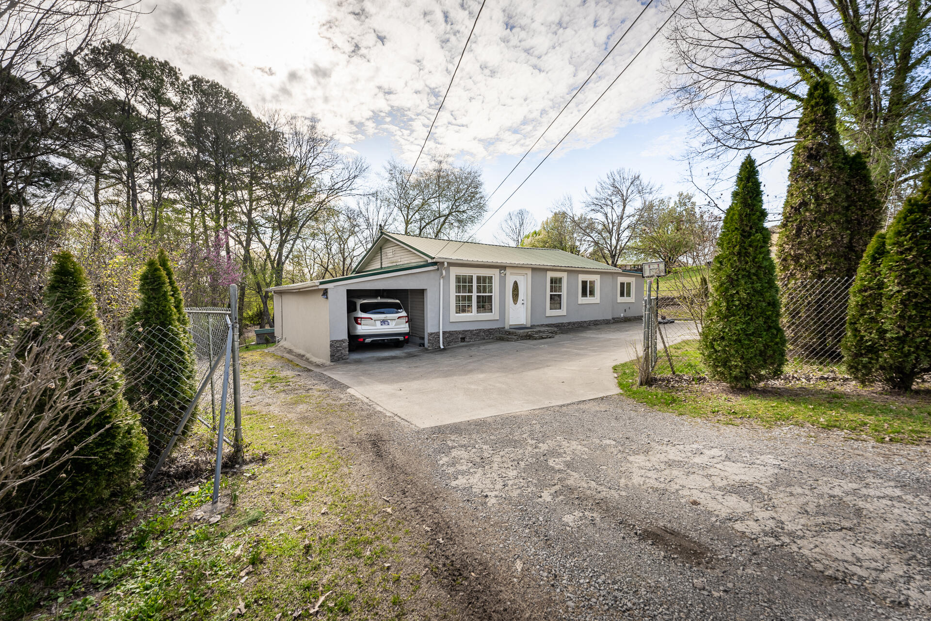 2113 SE Broomfield Road