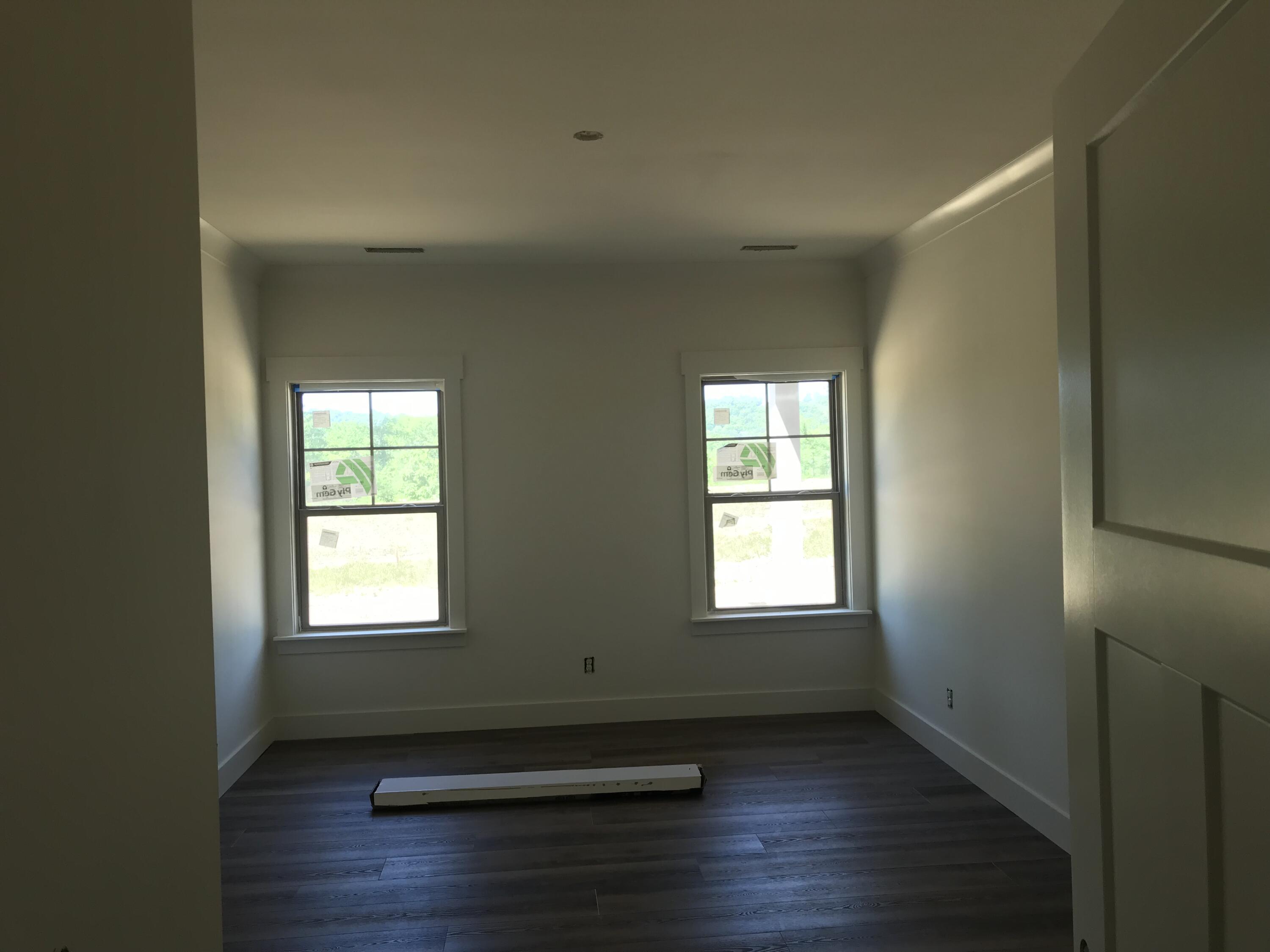 48 Silver Spur Road, 39
