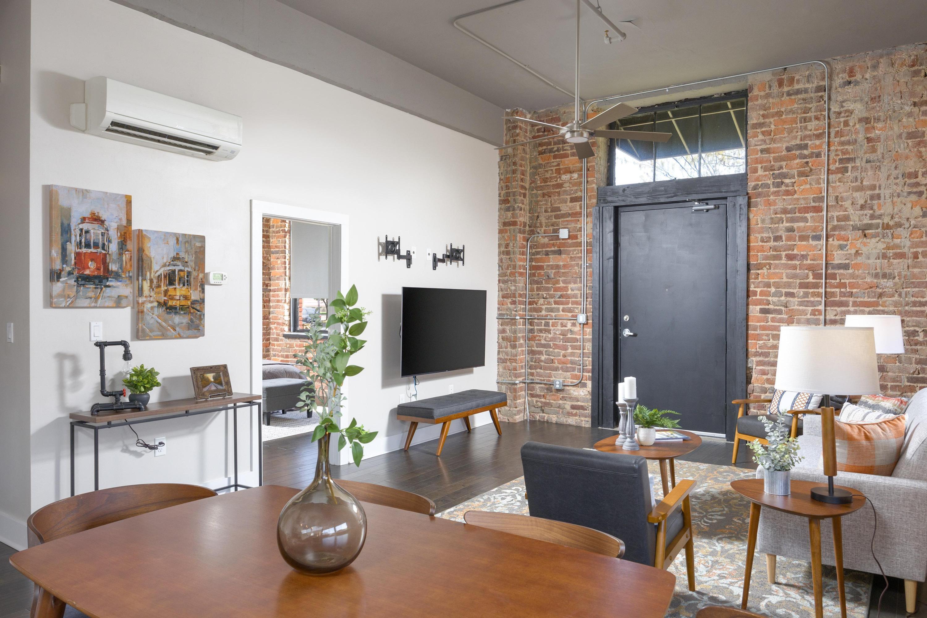 1301 Market Street, 107