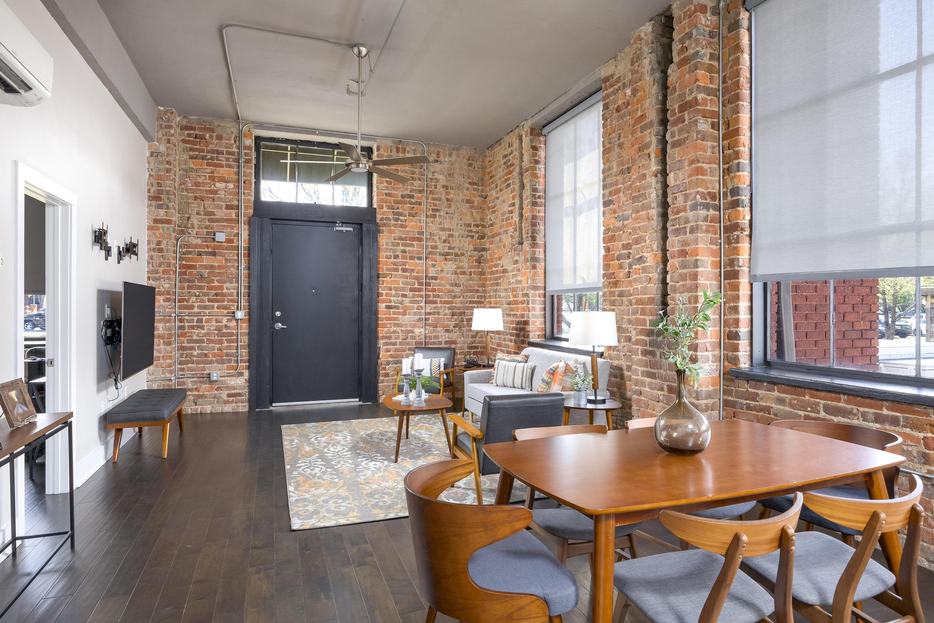 1301 Market Street, 107