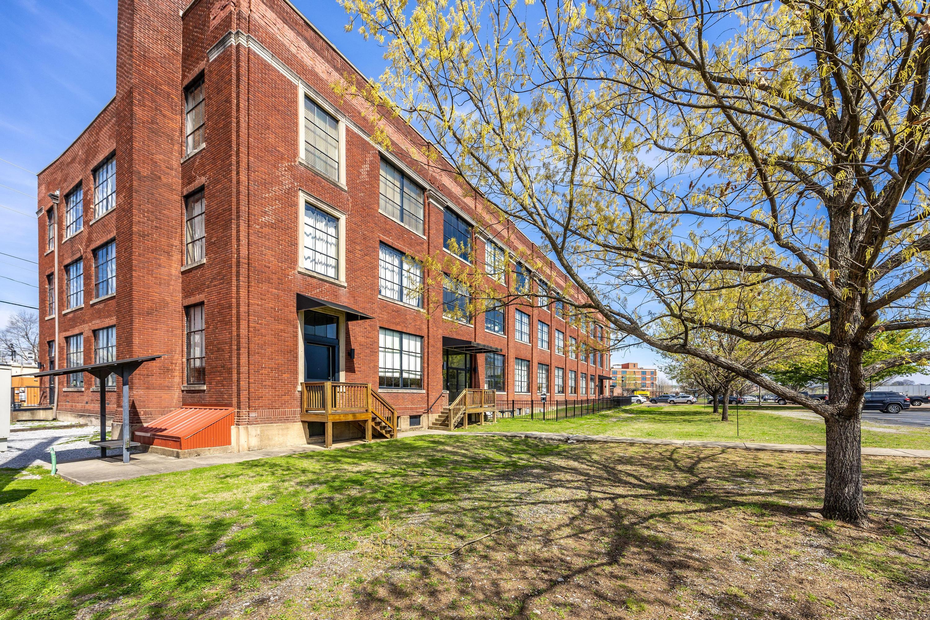 1301 Market Street, 107