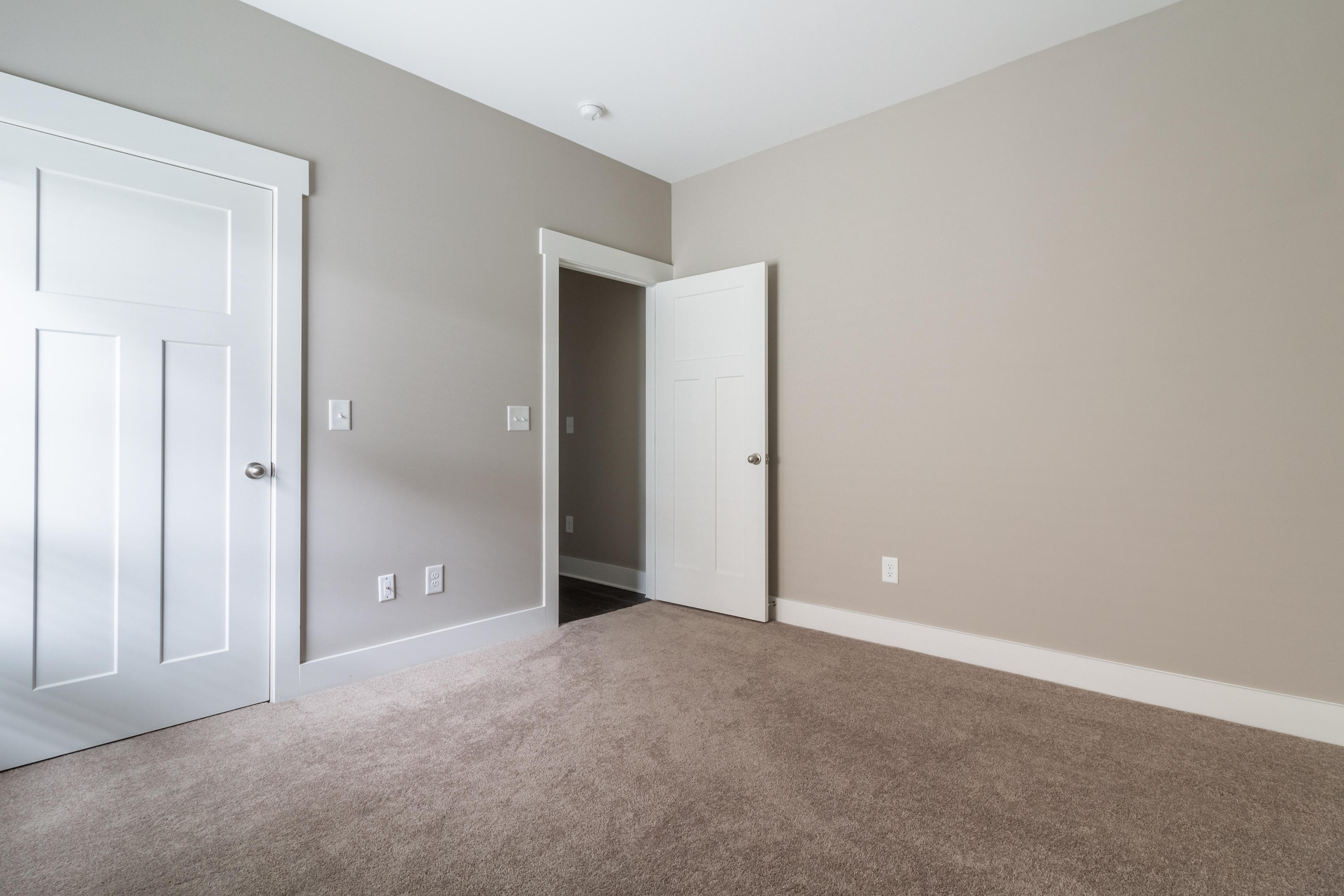 8125 Double Eagle Court