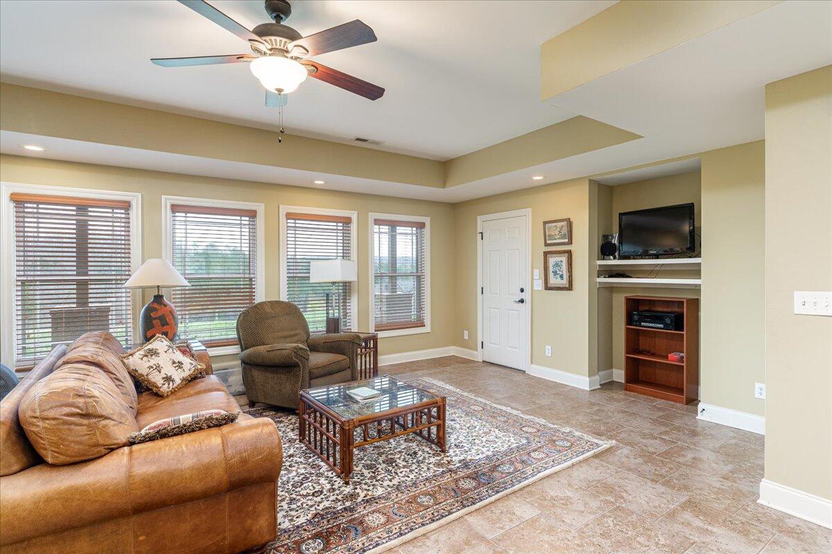 10690 Quarter Horse Lane