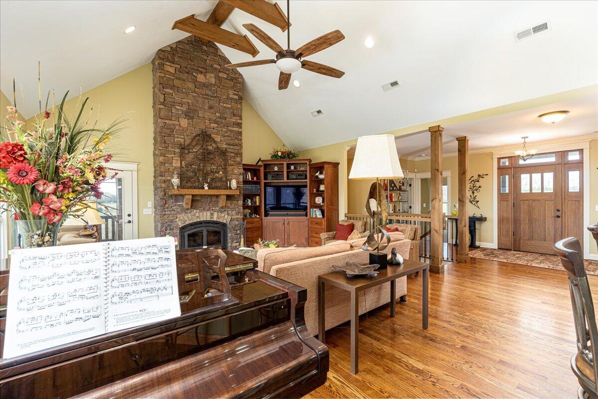 10690 Quarter Horse Lane