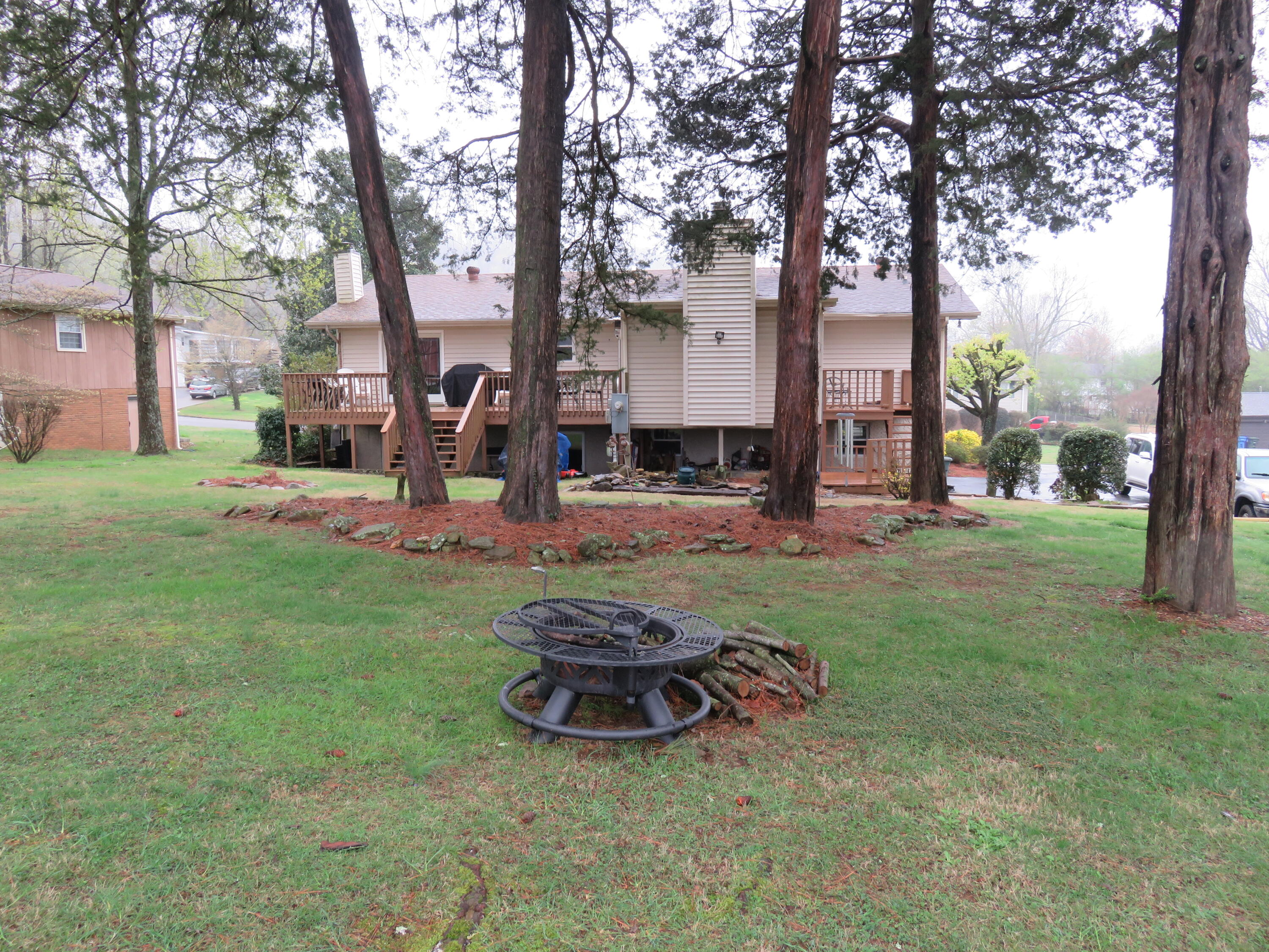 605 N Valley Drive