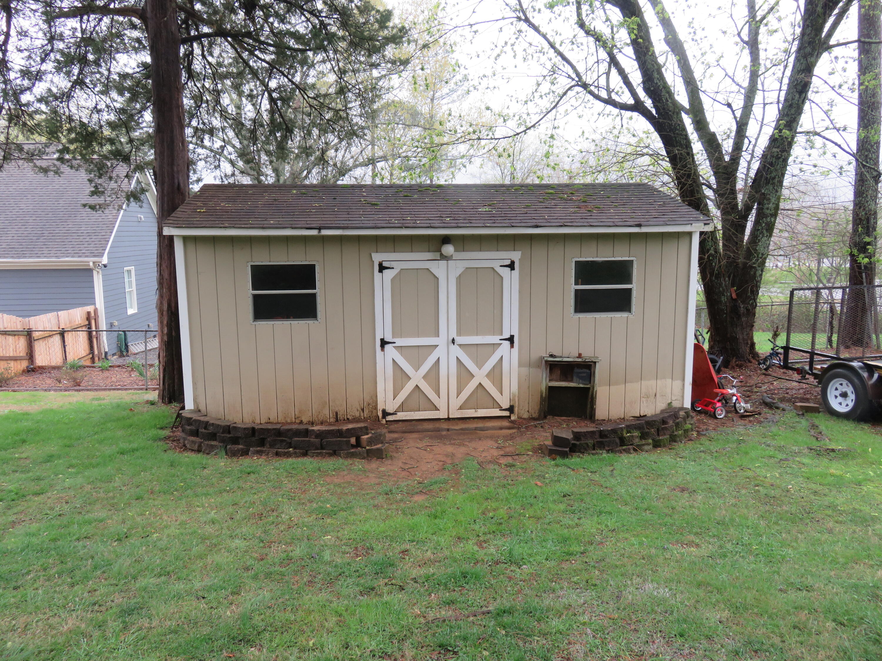 605 N Valley Drive