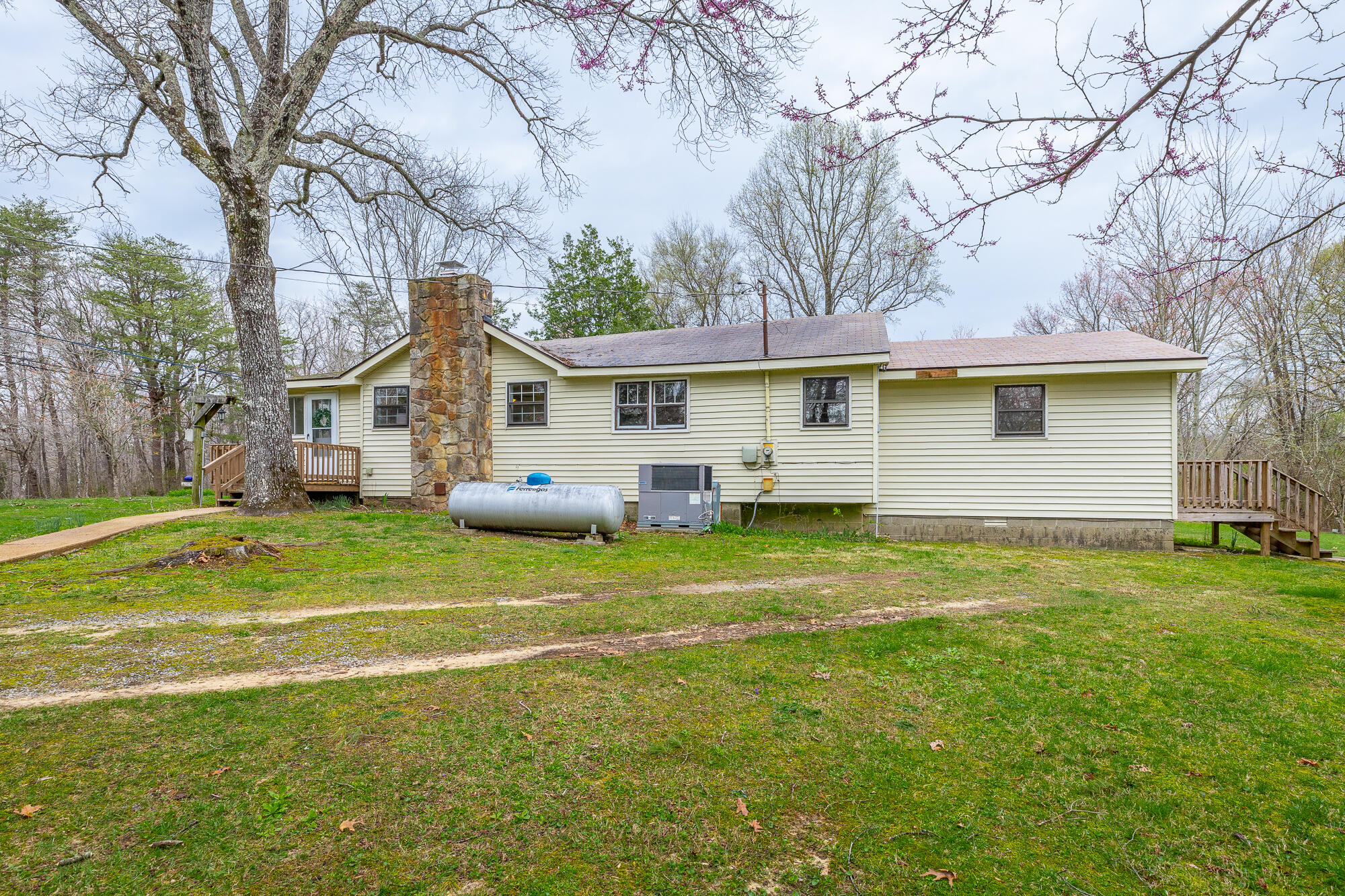 2440 Corral Road