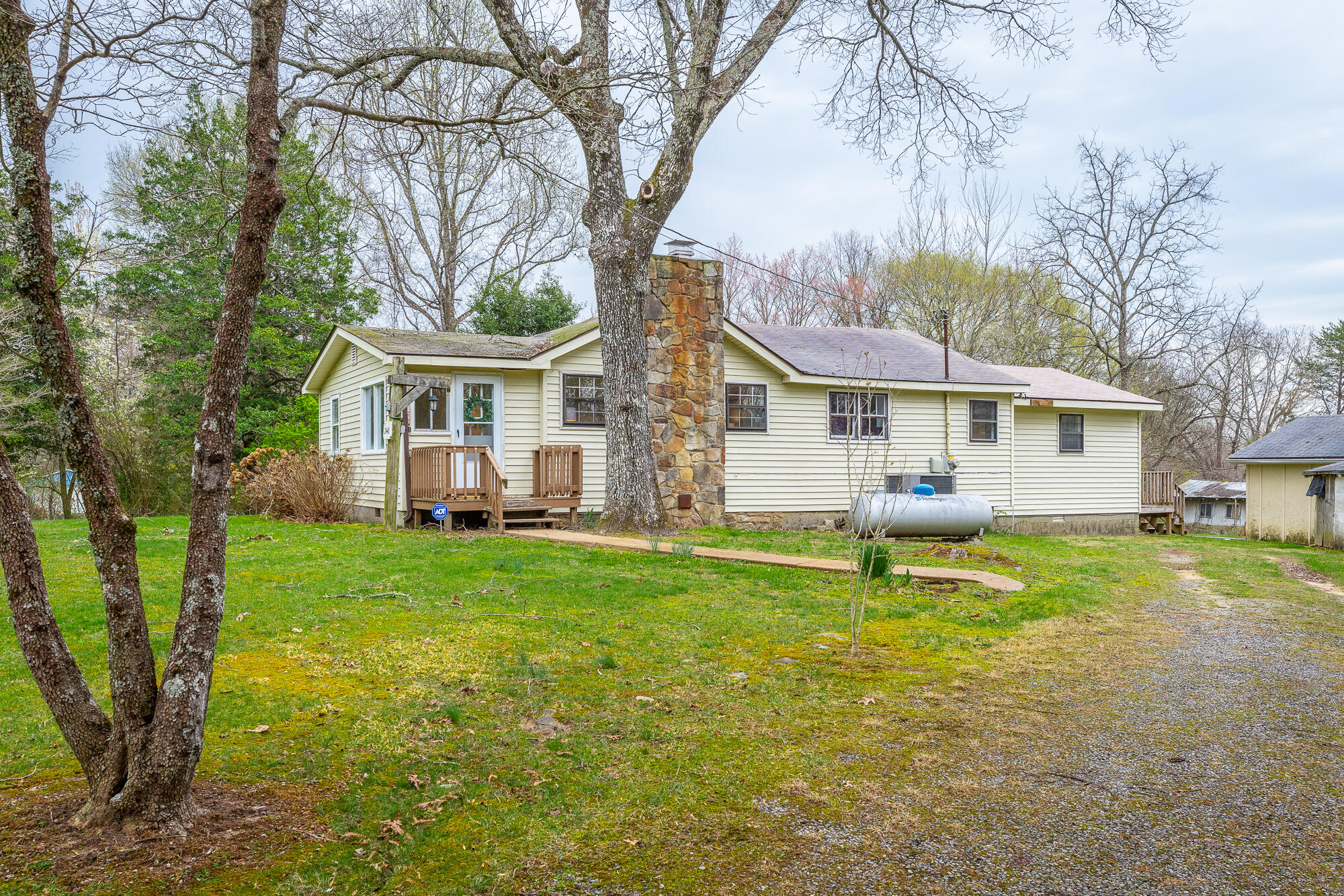 2440 Corral Road