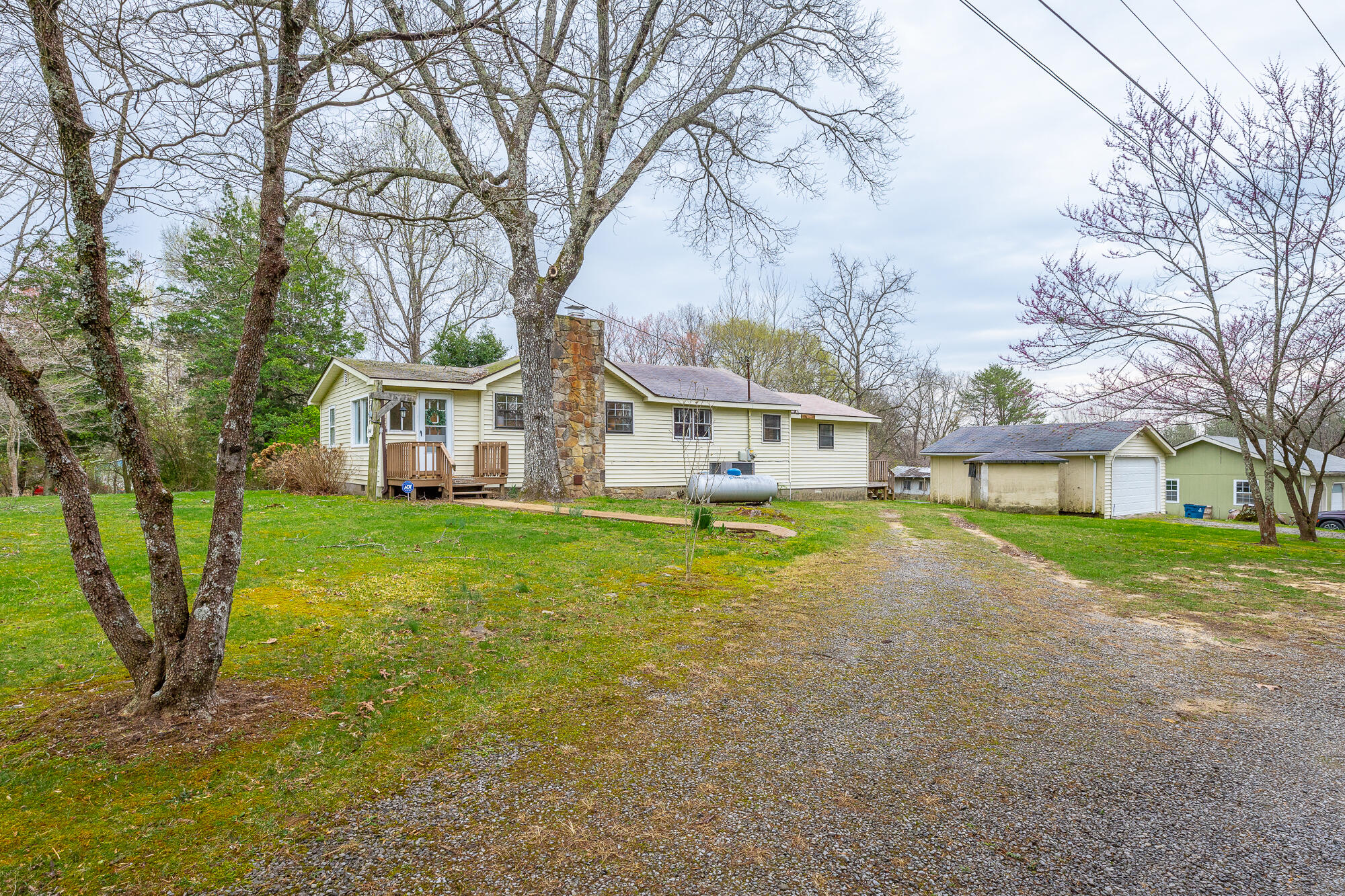 2440 Corral Road