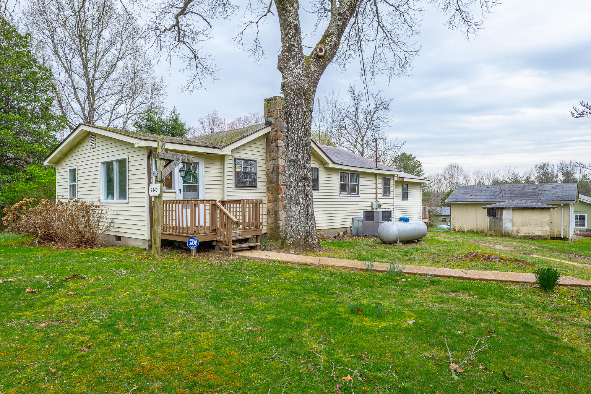 2440 Corral Road