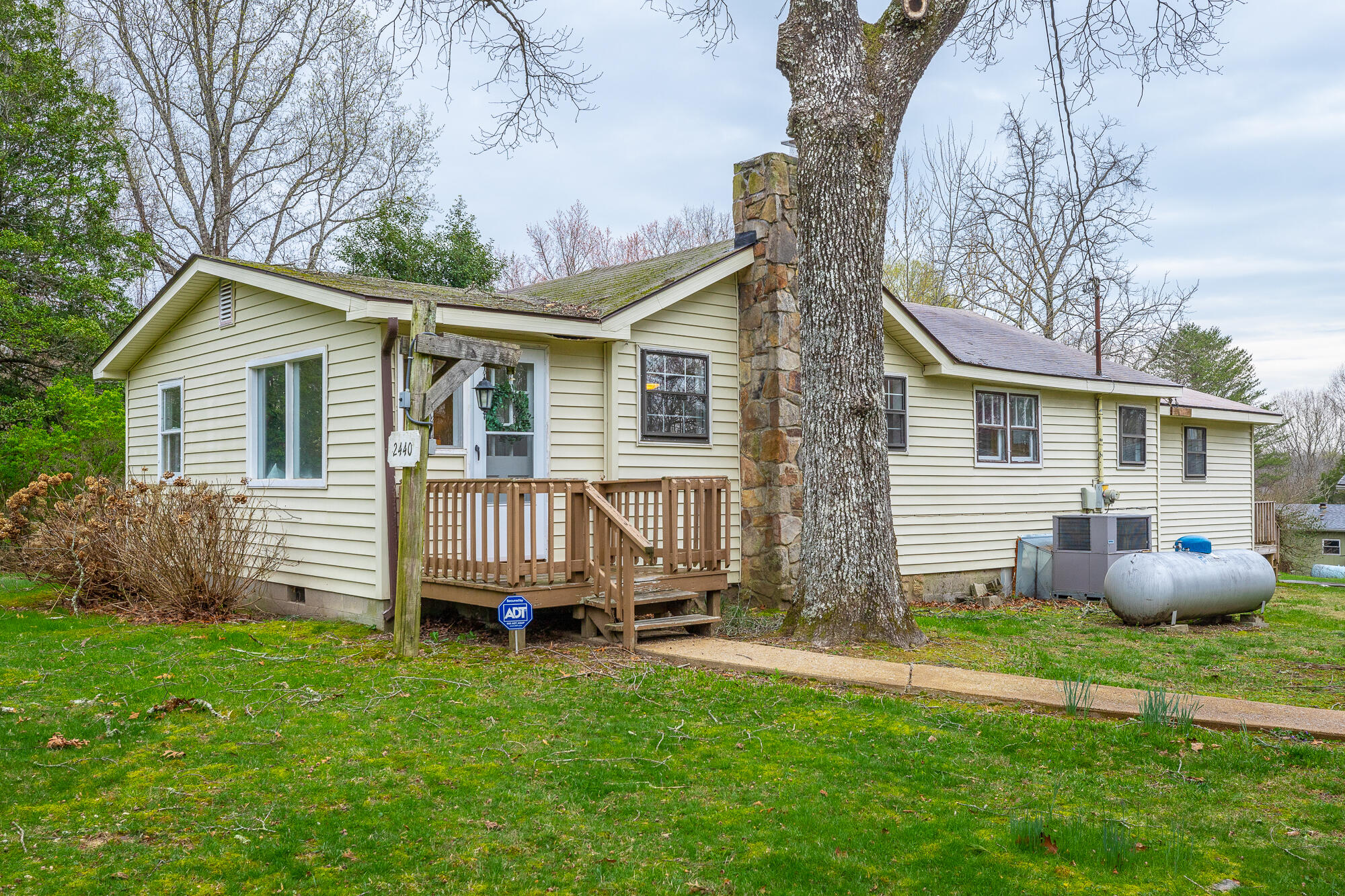 2440 Corral Road