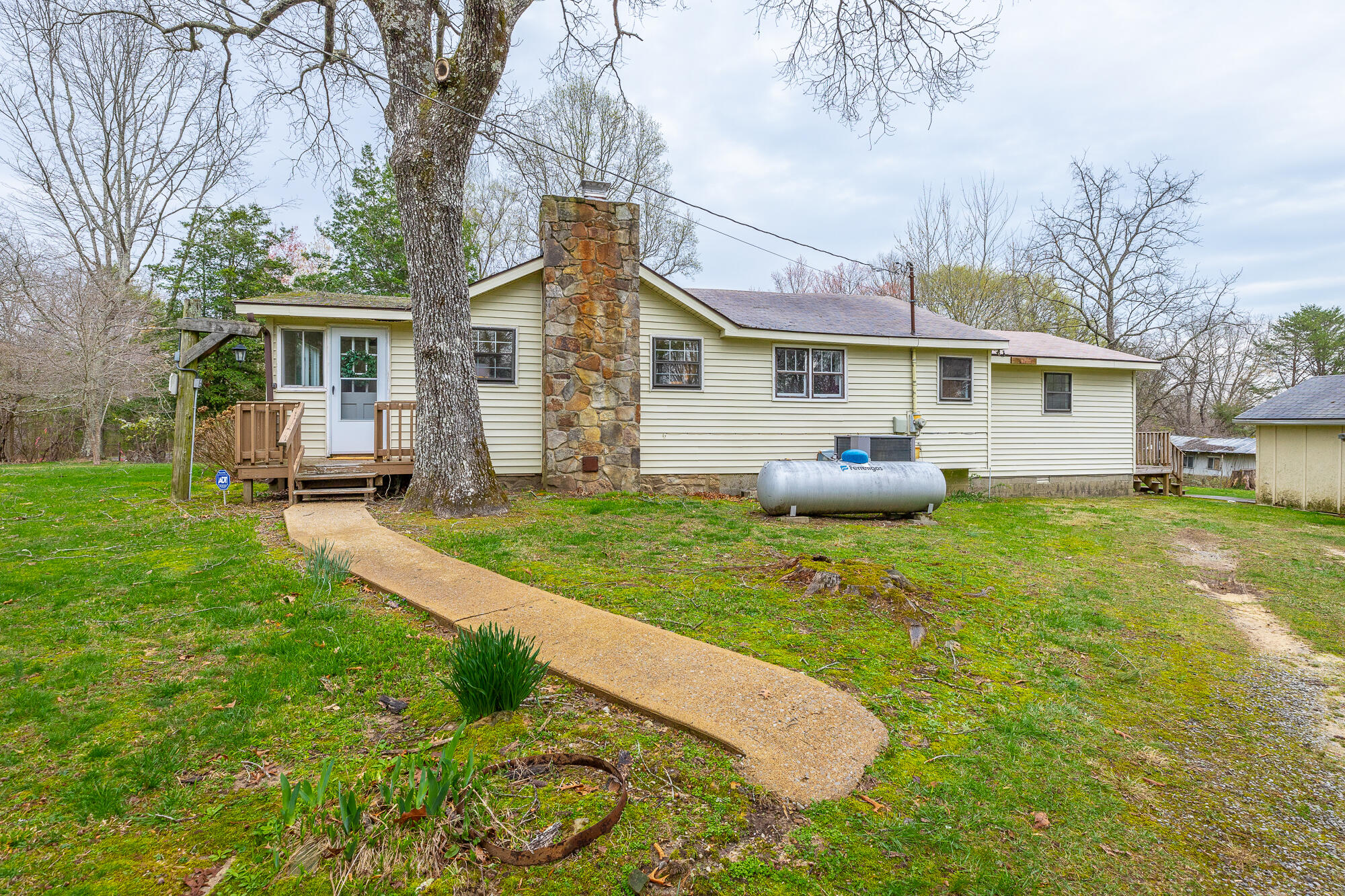 2440 Corral Road