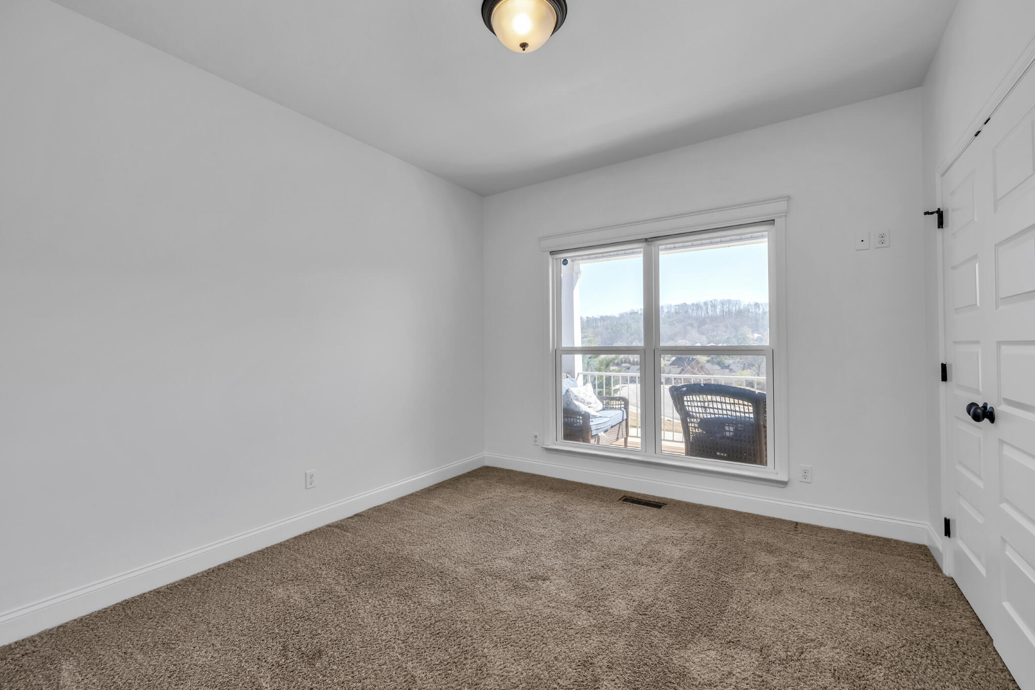 3558 Willow Lake Circle