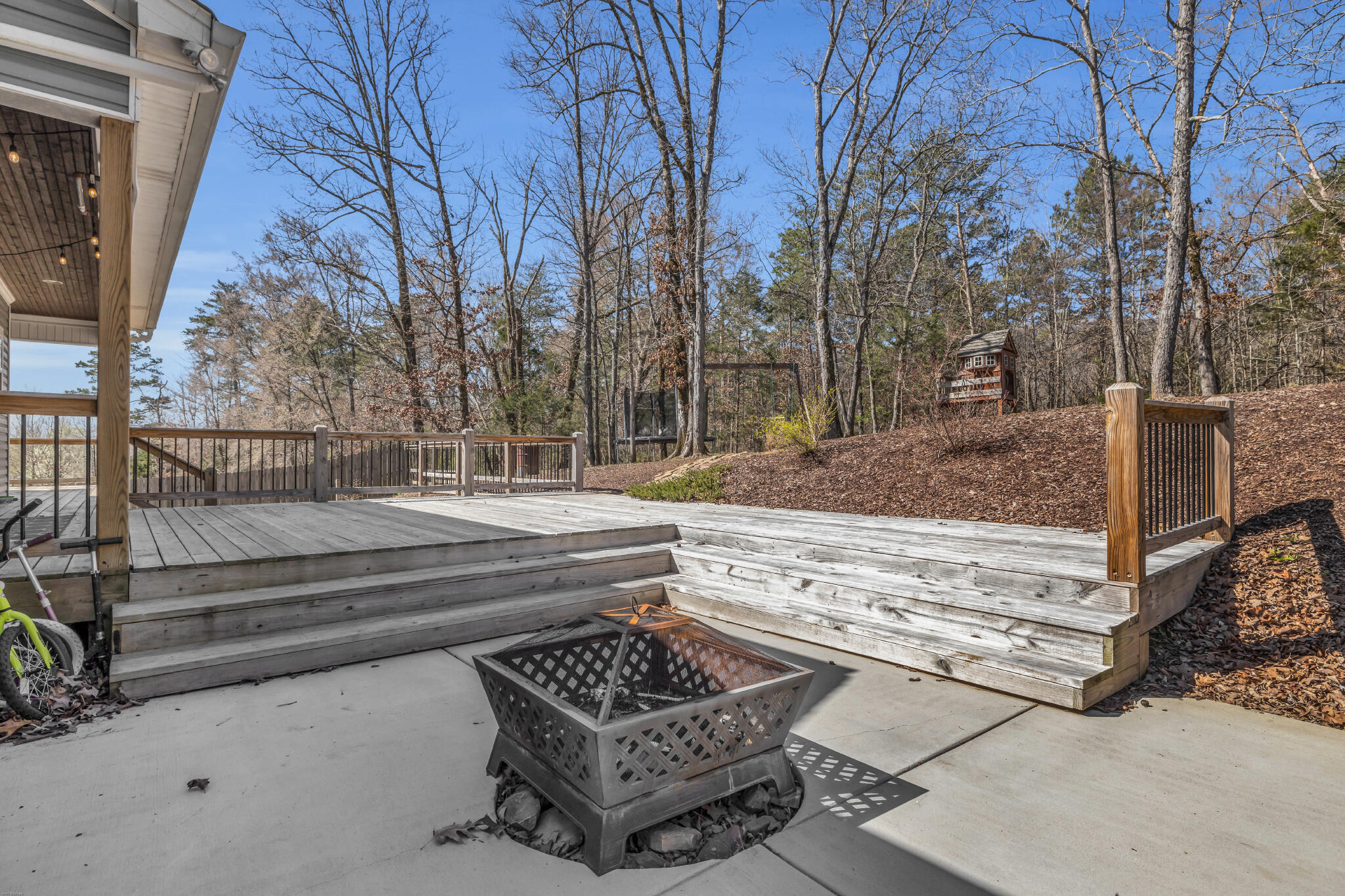 3558 Willow Lake Circle