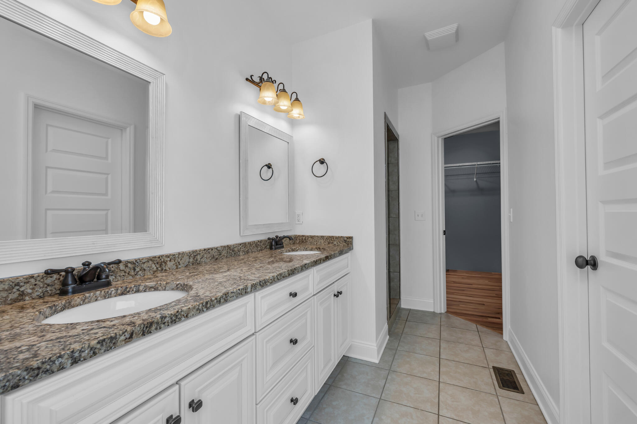 3558 Willow Lake Circle