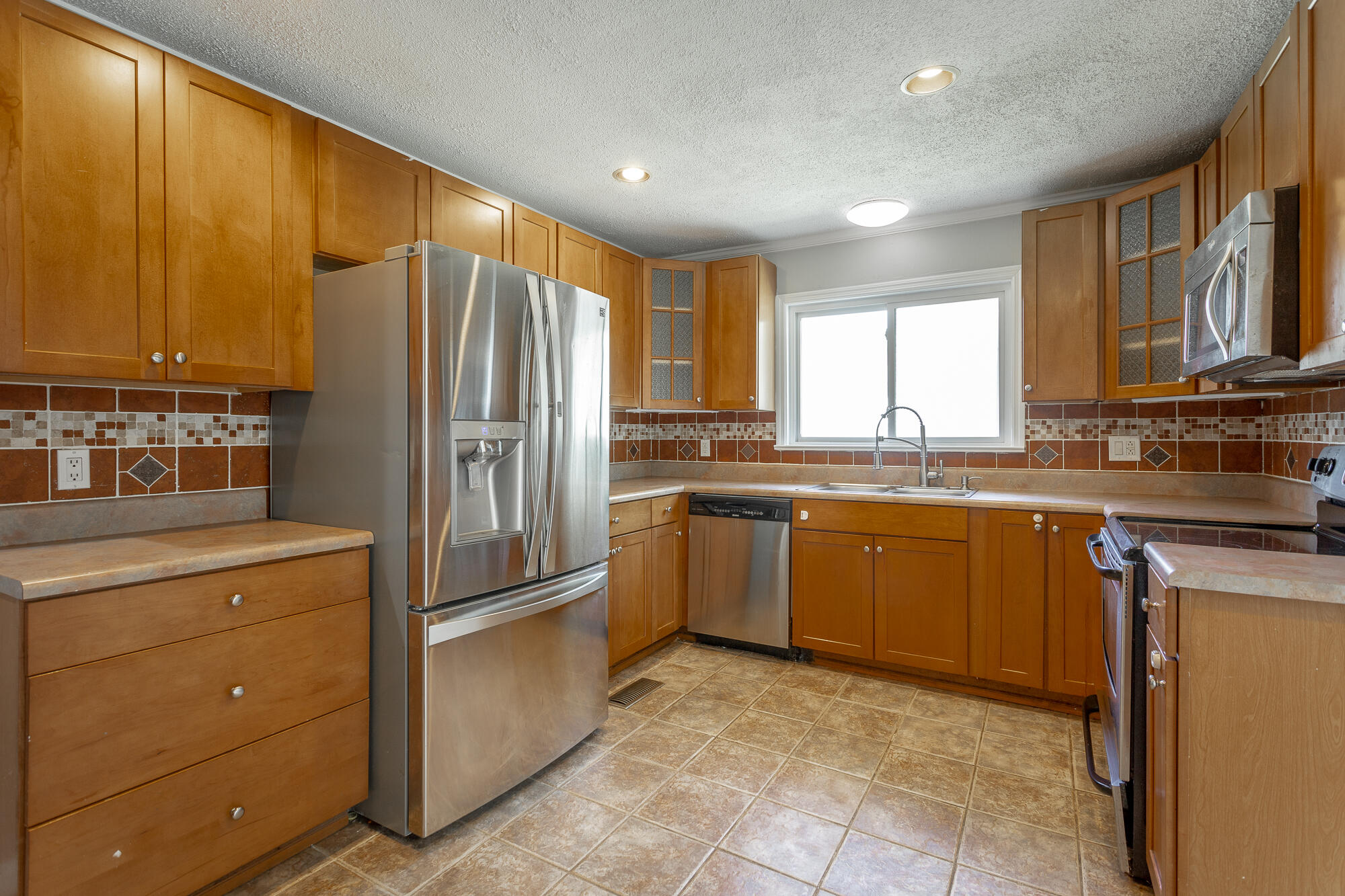1116 Edwin Lane