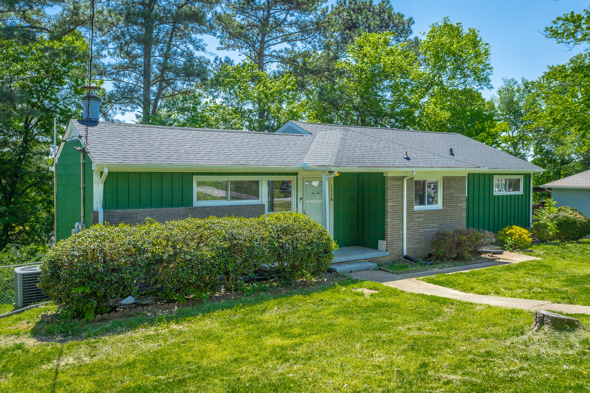 1116 Edwin Lane