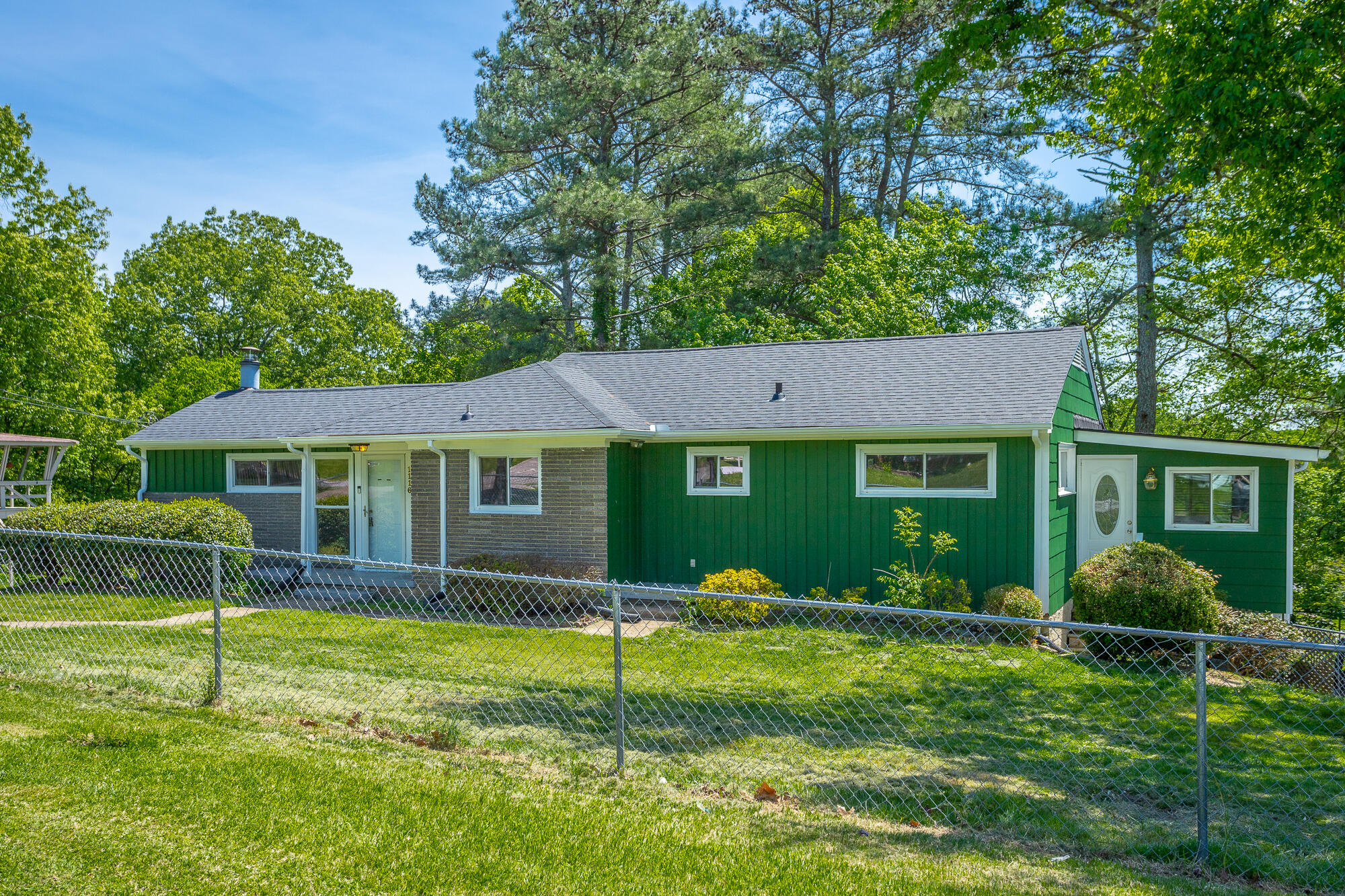 1116 Edwin Lane