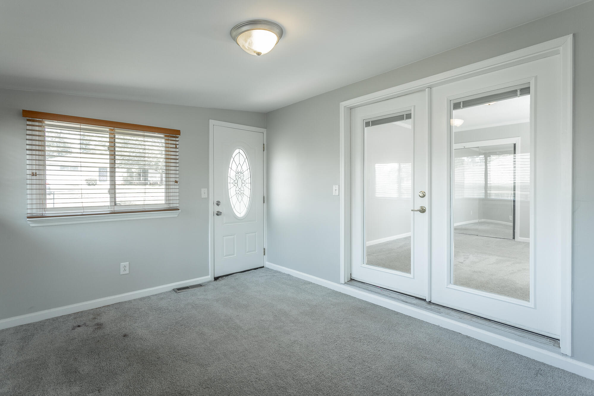 1116 Edwin Lane