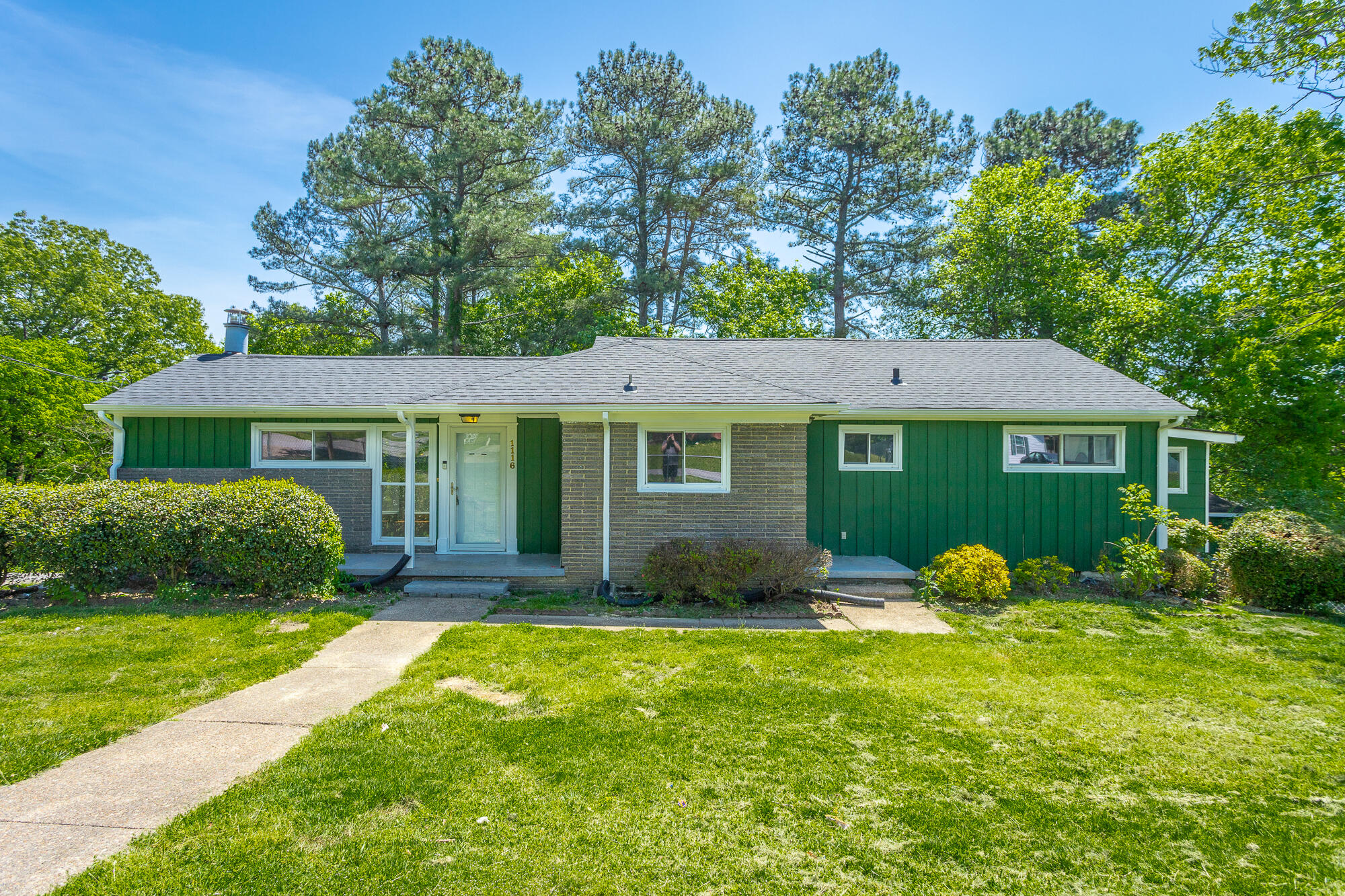 1116 Edwin Lane