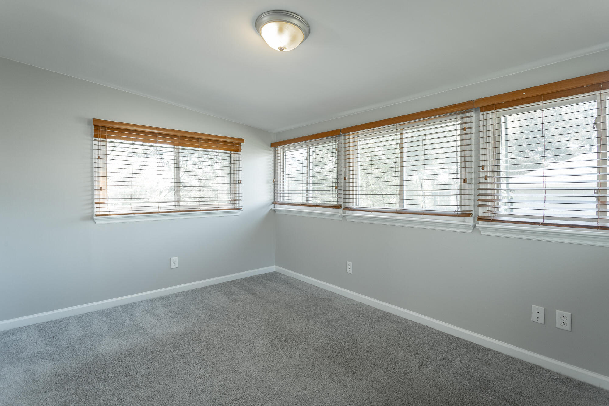 1116 Edwin Lane