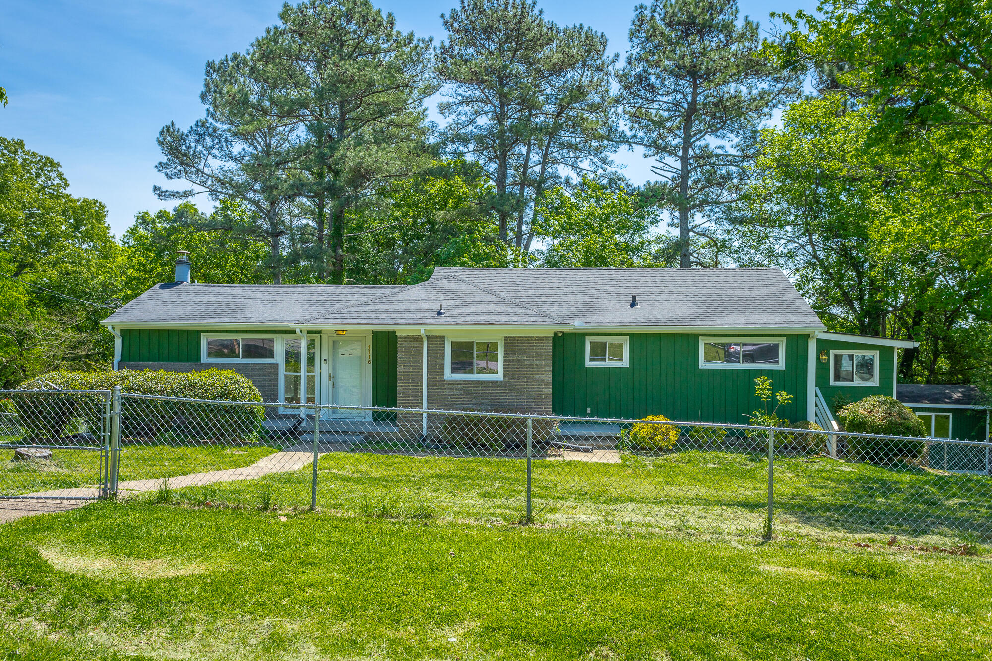 1116 Edwin Lane